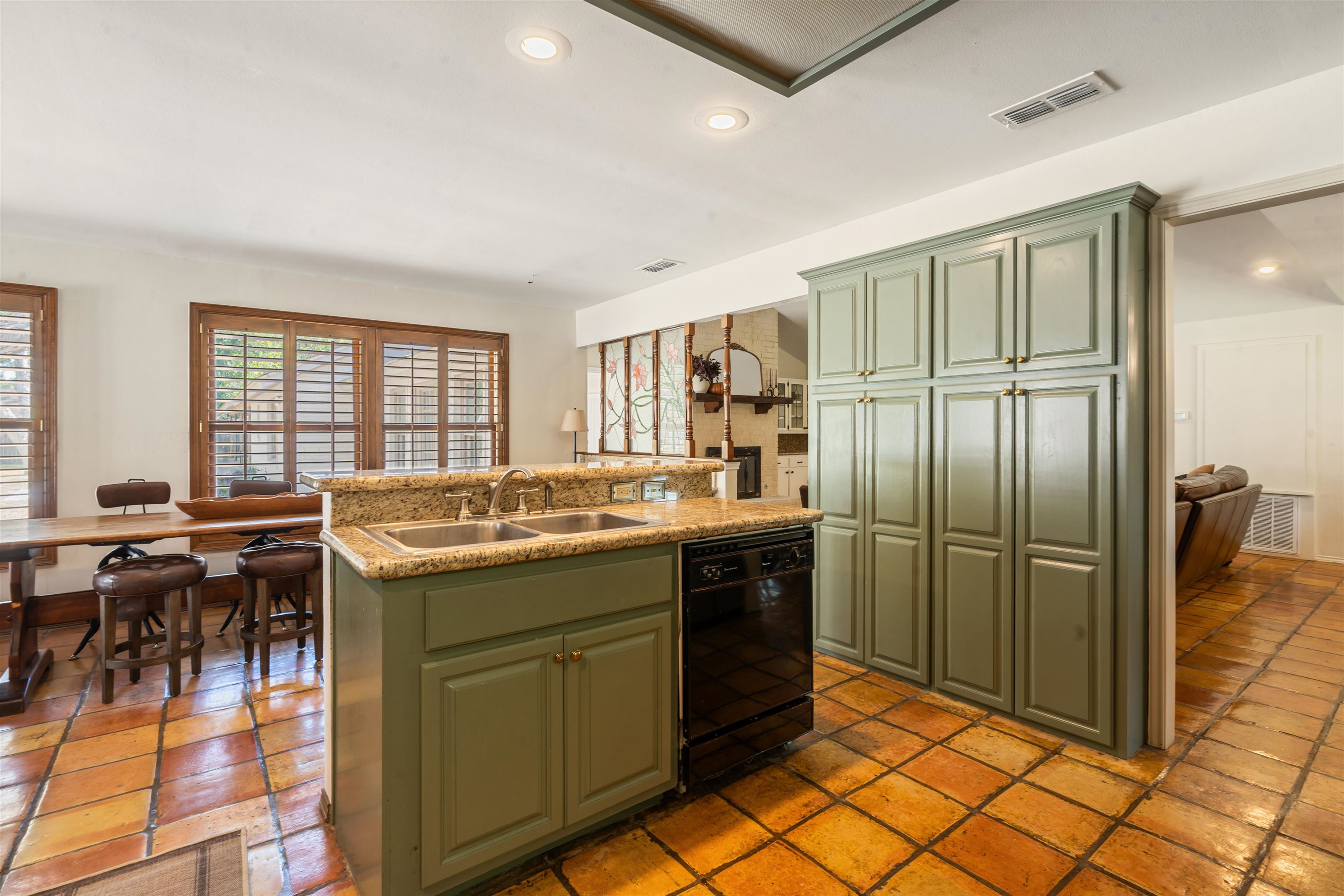 Image 31 of 50 For 106 Angela  