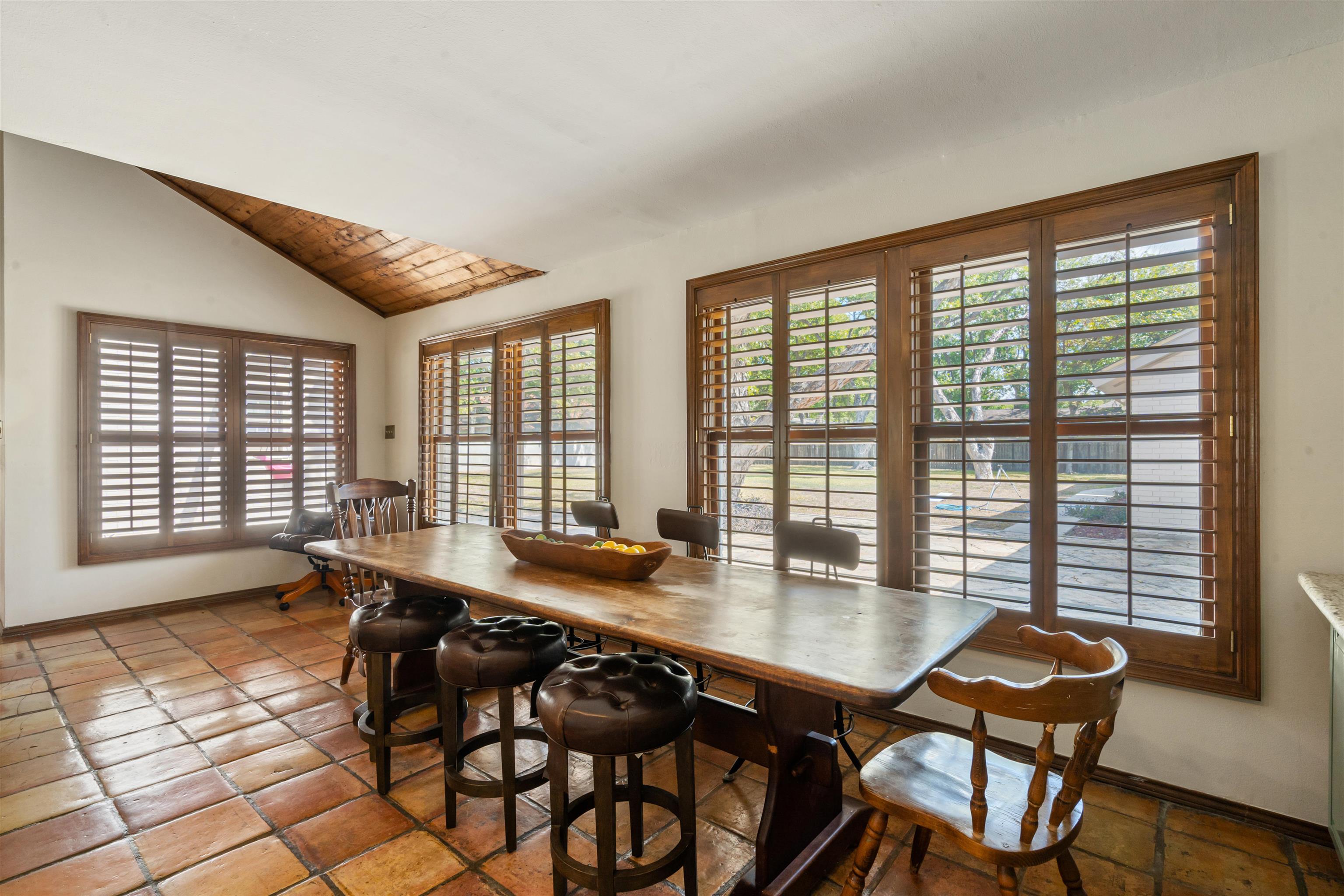 Image 34 of 50 For 106 Angela  