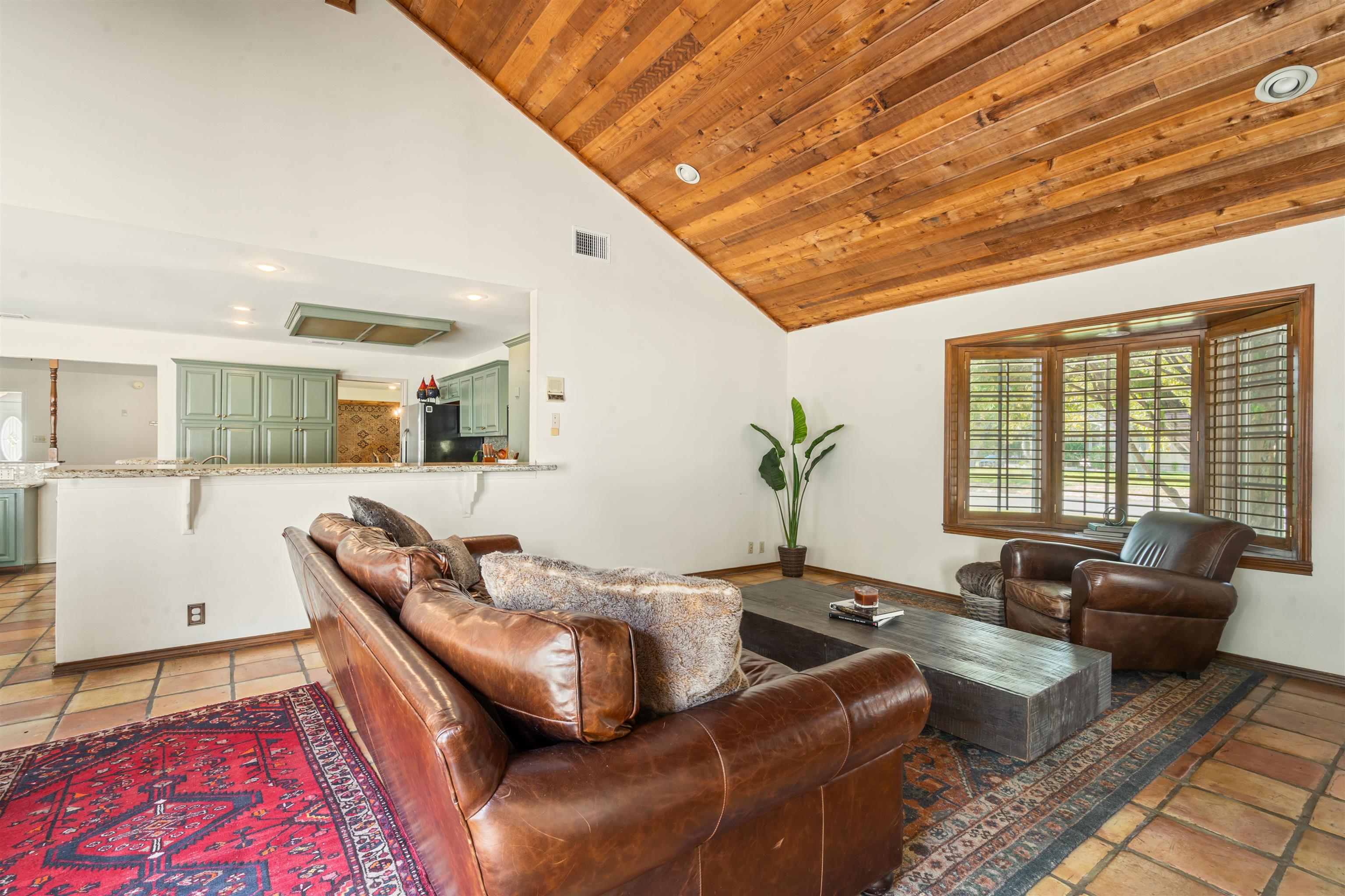 Image 35 of 50 For 106 Angela  