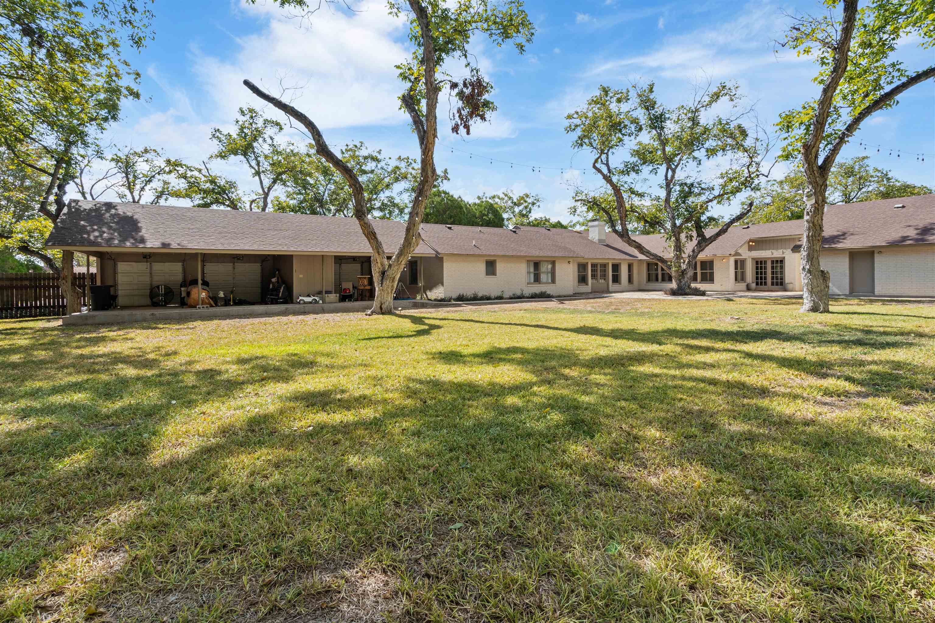 Image 44 of 50 For 106 Angela  