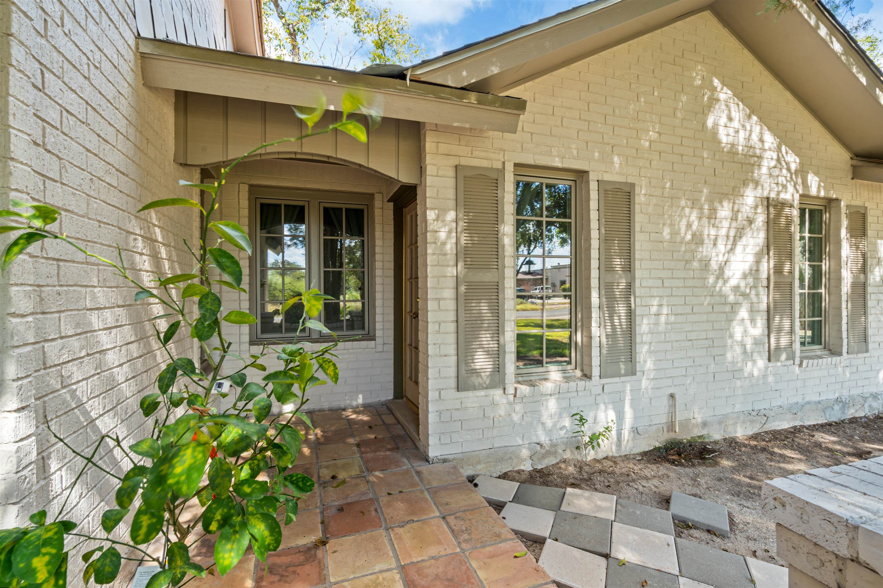 Image 6 of 50 For 106 Angela  