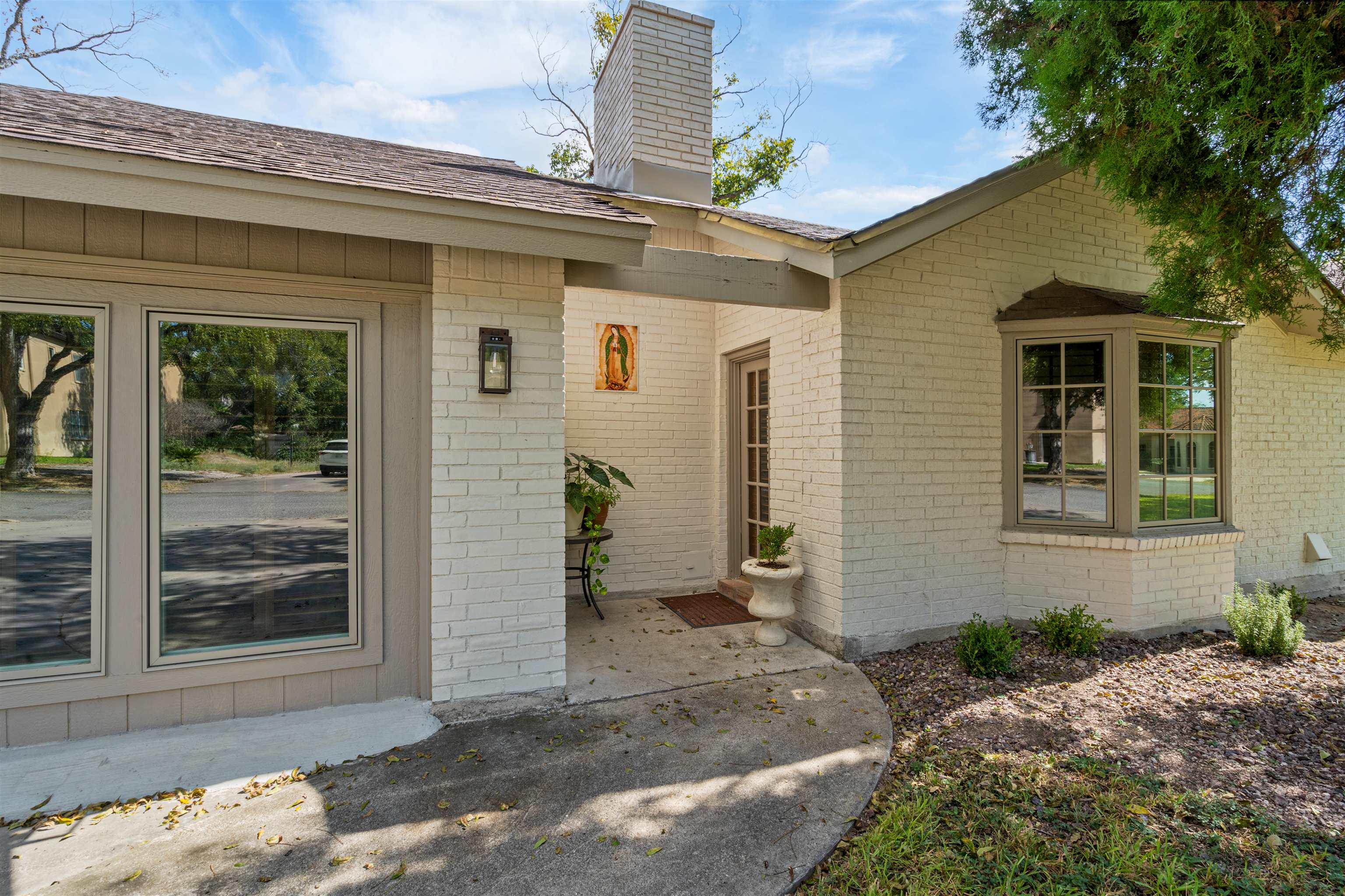 Image 9 of 50 For 106 Angela  