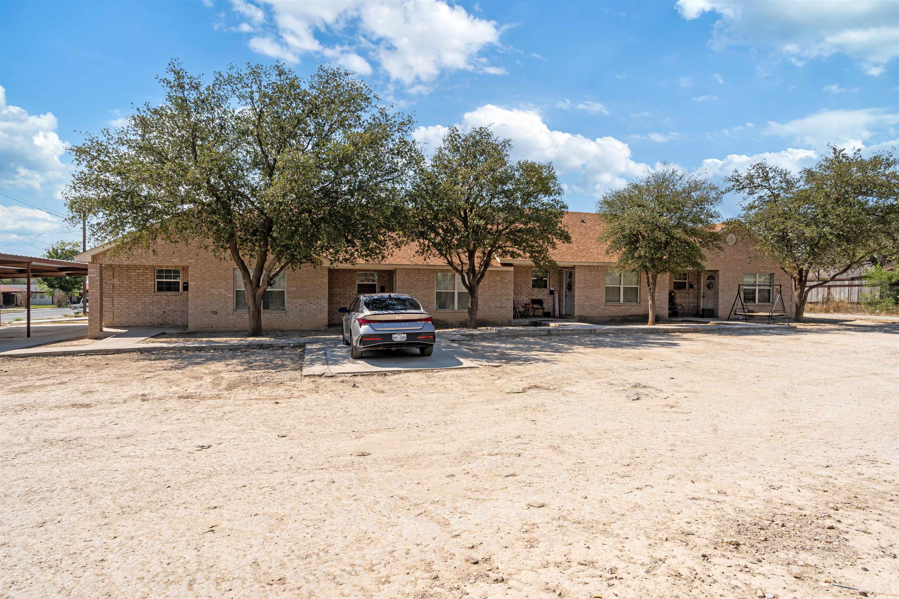 Details for 804 & 806 9th Street E, Del Rio, TX 78840
