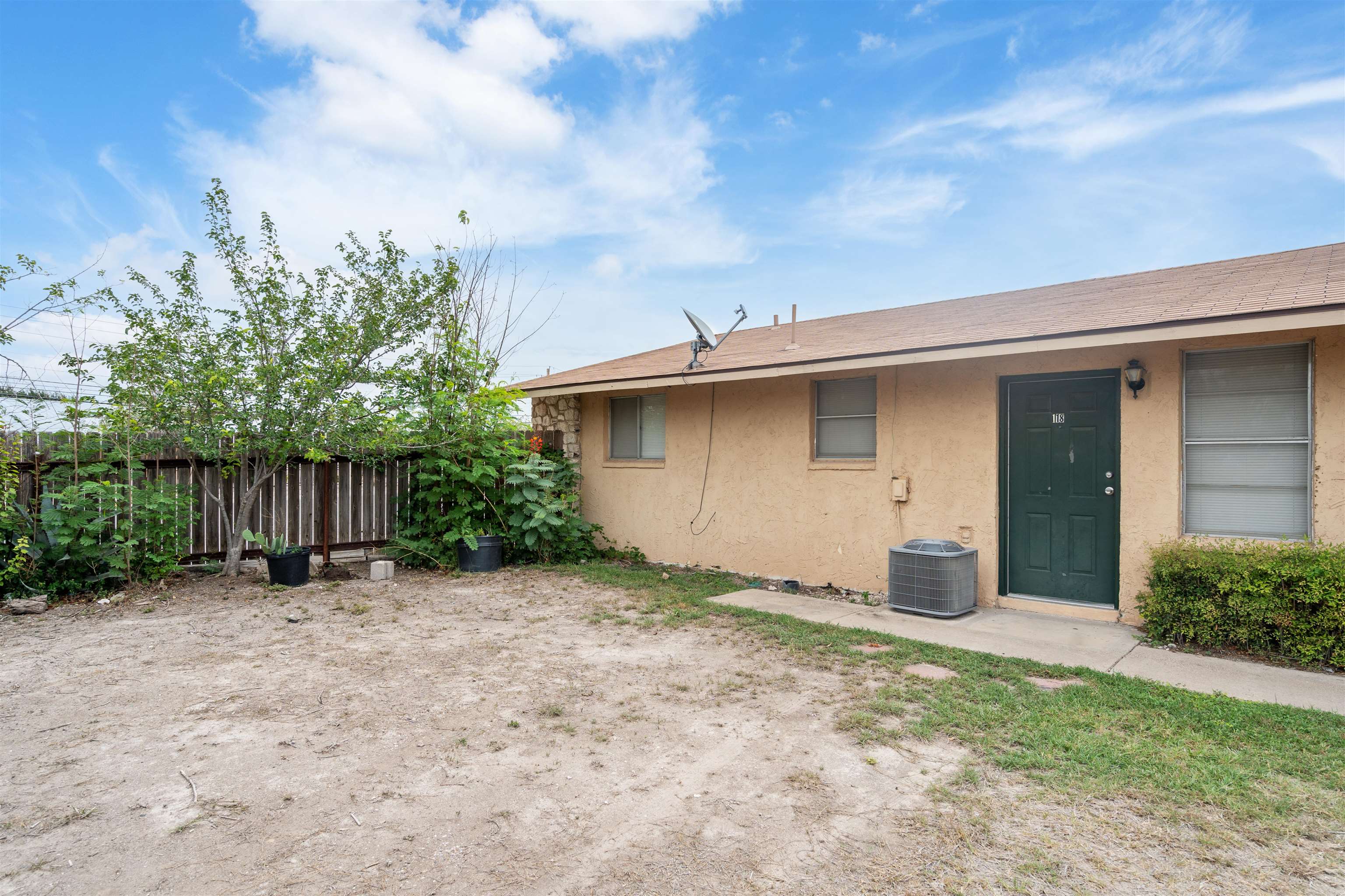 Image 2 of 13 For 710 Cantu Apt 118 W