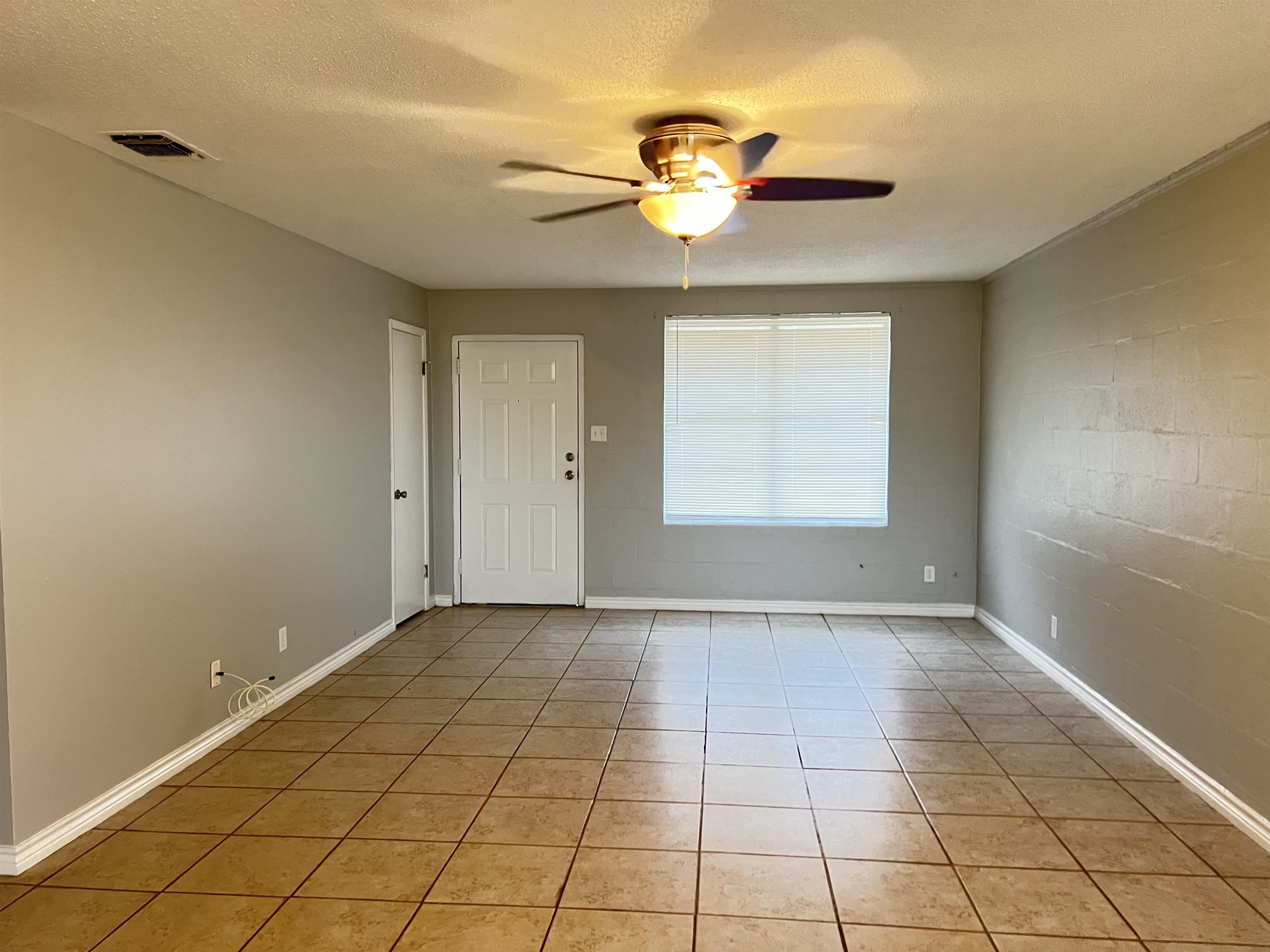 Image 6 of 13 For 710 Cantu Apt 118 W