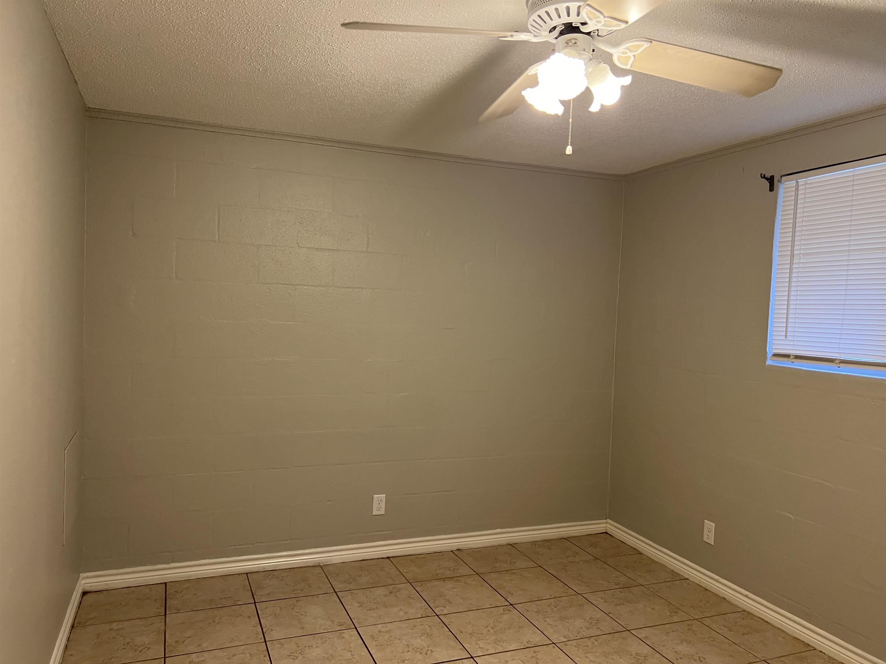 Image 8 of 13 For 710 Cantu Apt 118 W