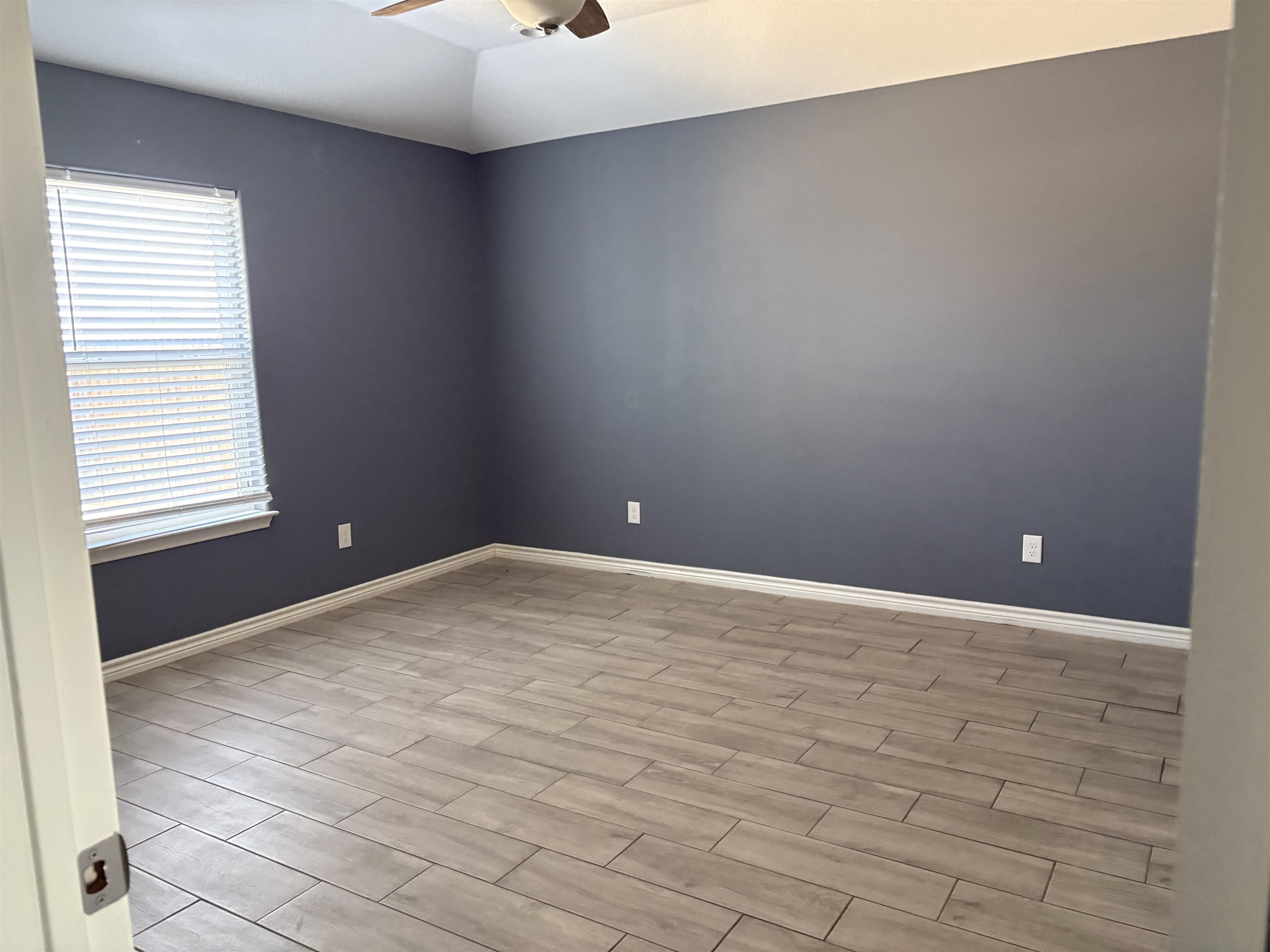 Image 6 of 8 For 1020 Tesoro Stone