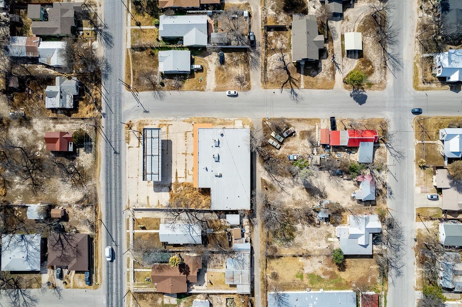 Image 23 of 50 For 811 Las Vacas