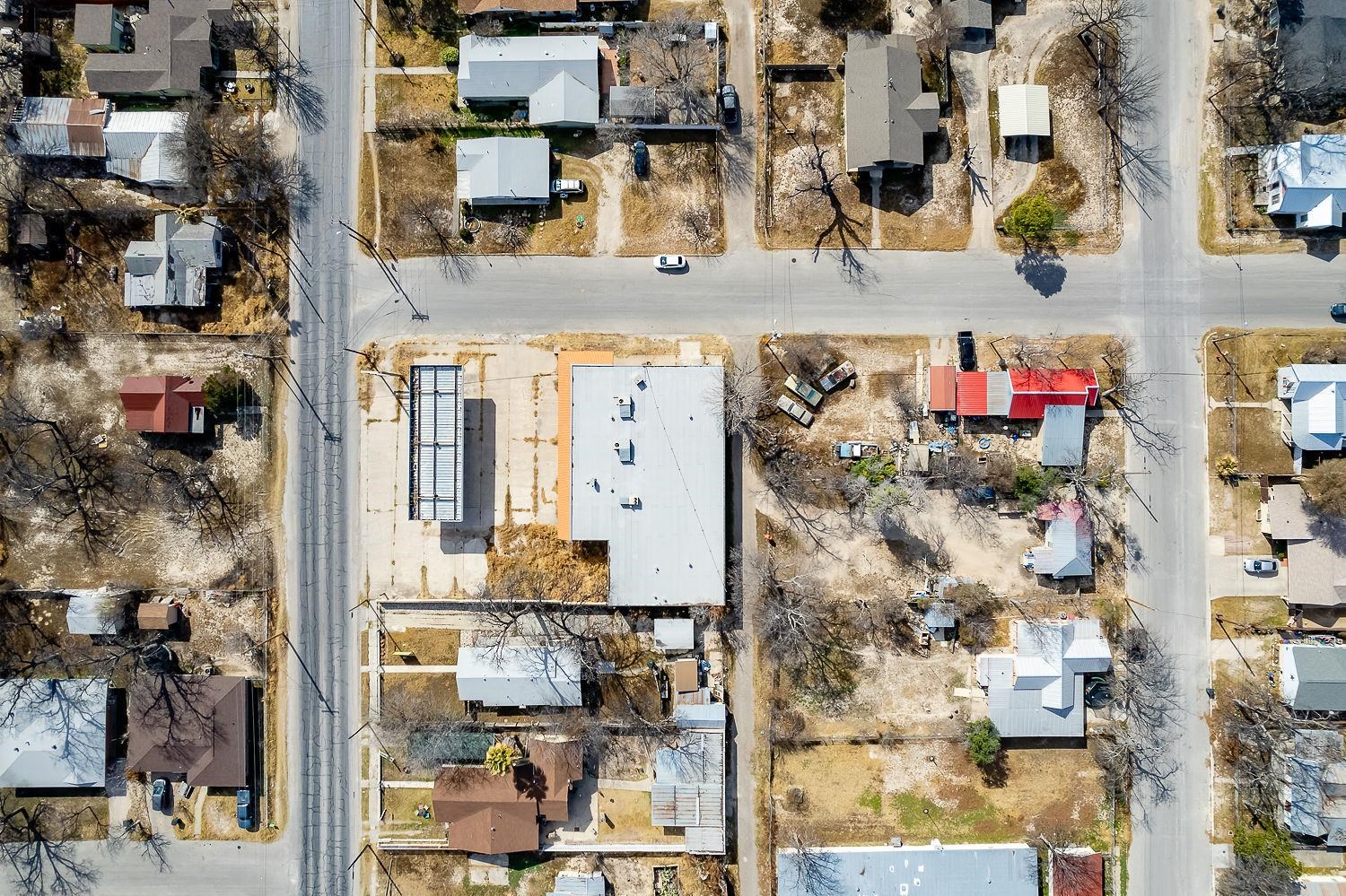 Image 25 of 50 For 811 Las Vacas