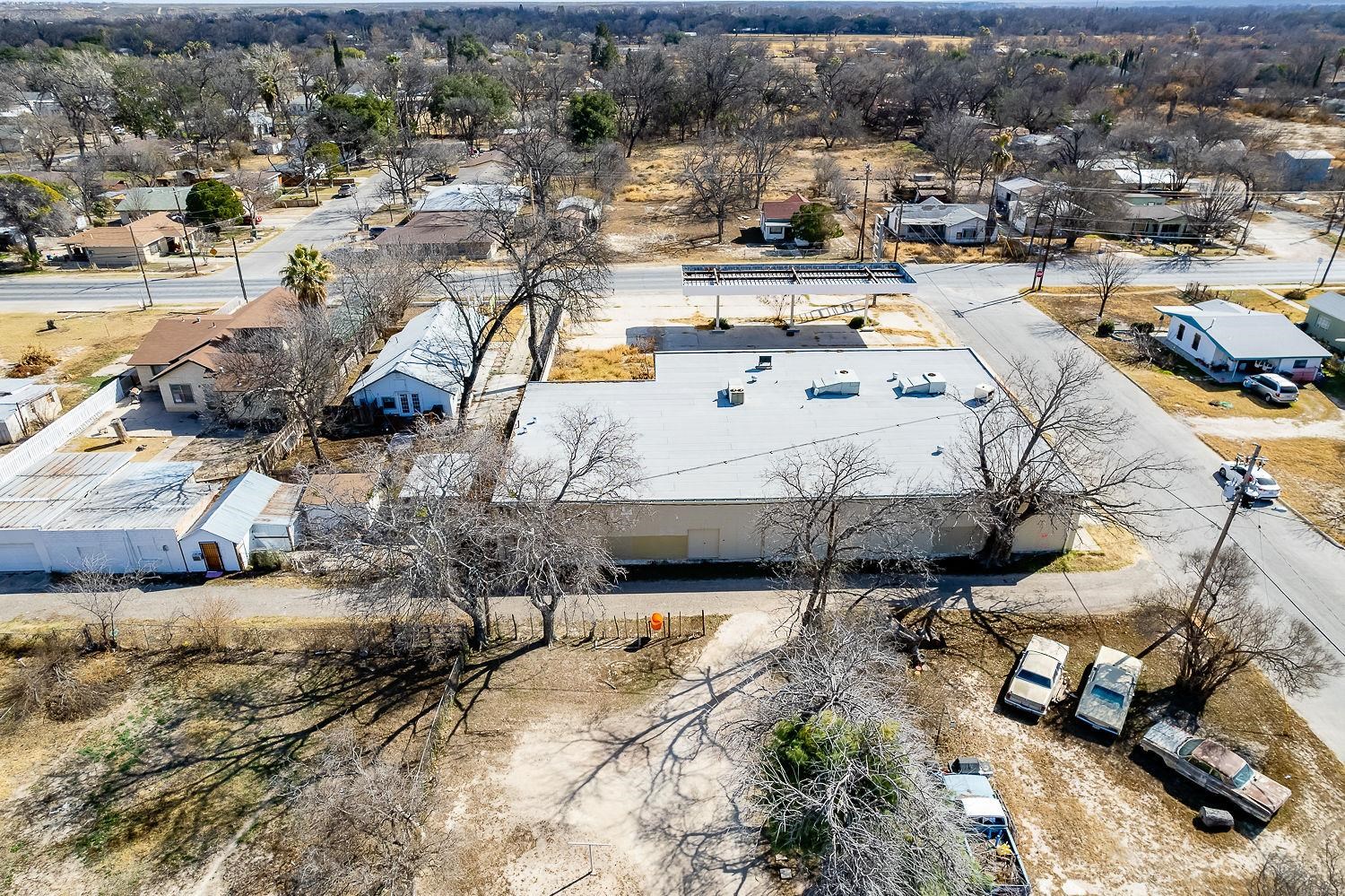 Image 26 of 50 For 811 Las Vacas