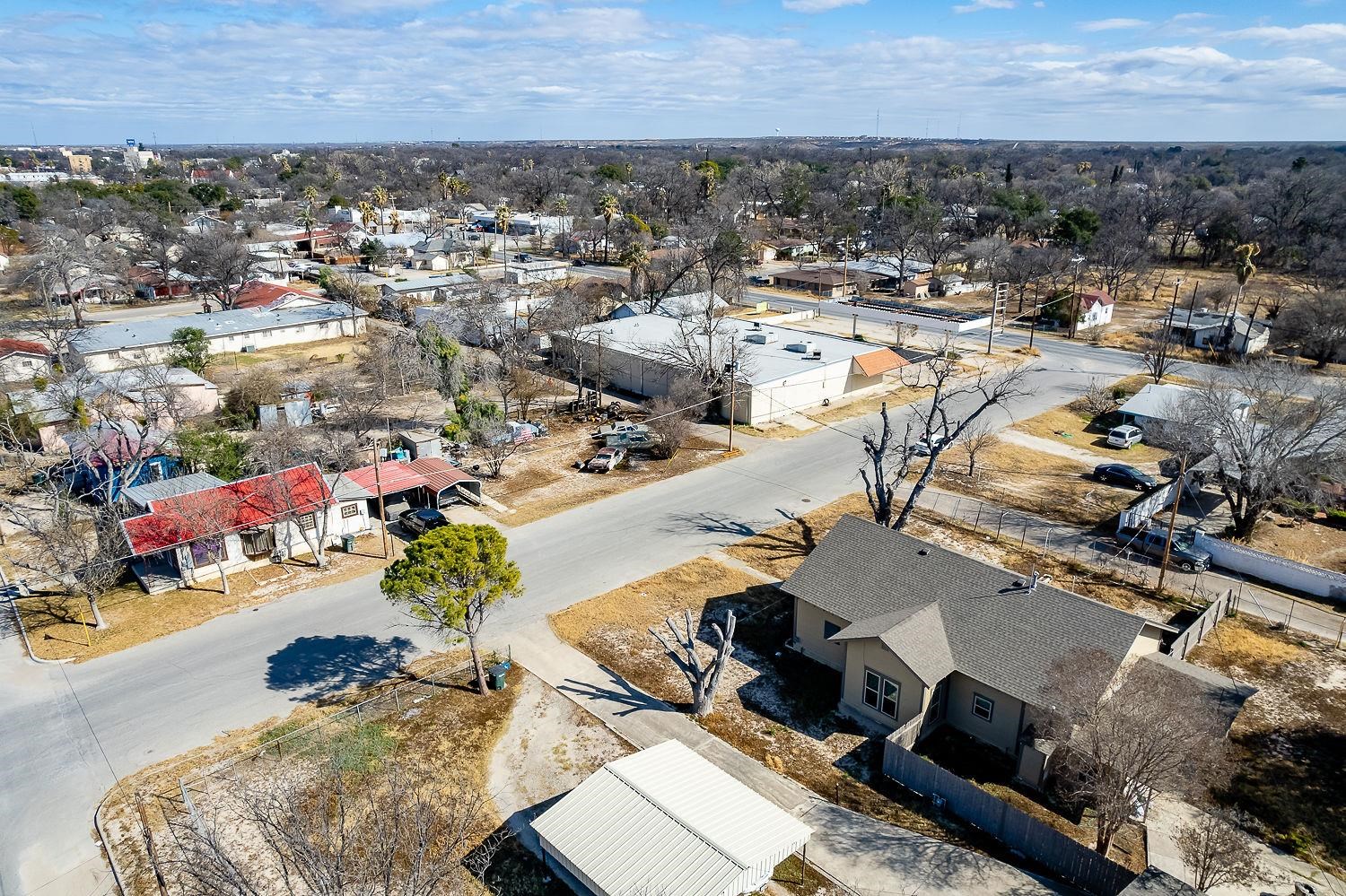 Image 40 of 50 For 811 Las Vacas