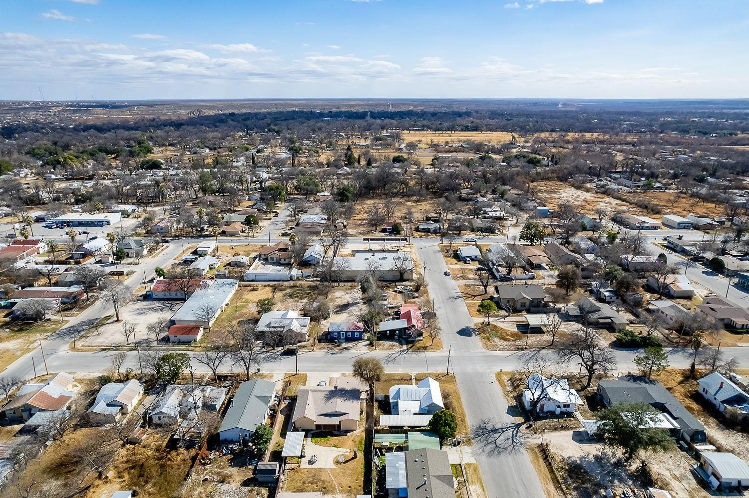 Image 42 of 50 For 811 Las Vacas