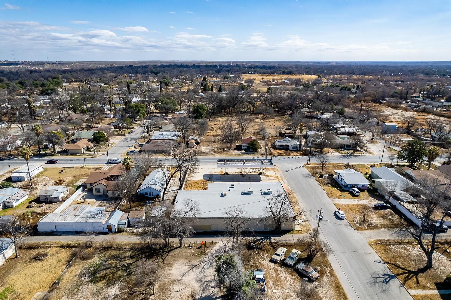 Image 43 of 50 For 811 Las Vacas