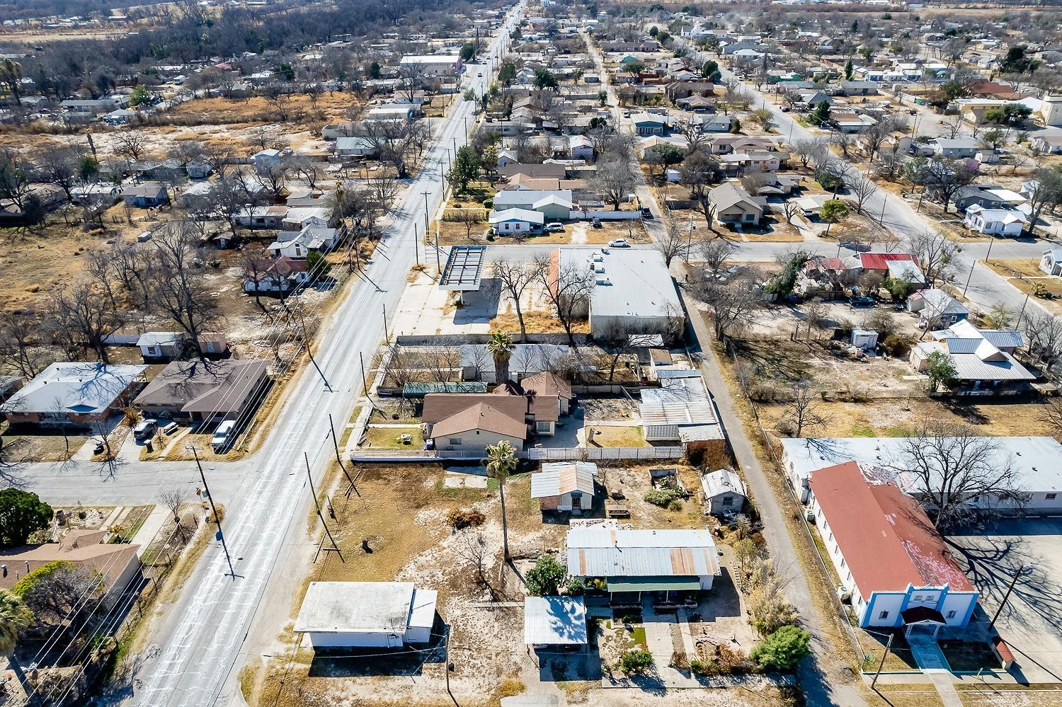 Image 46 of 50 For 811 Las Vacas