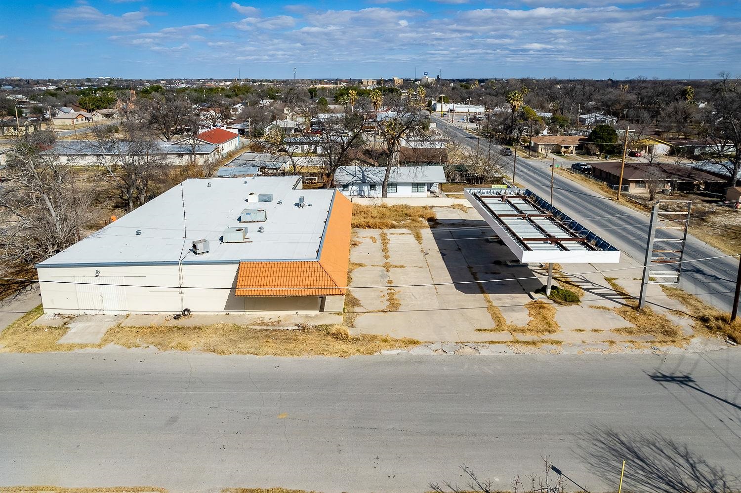 Image 7 of 50 For 811 Las Vacas