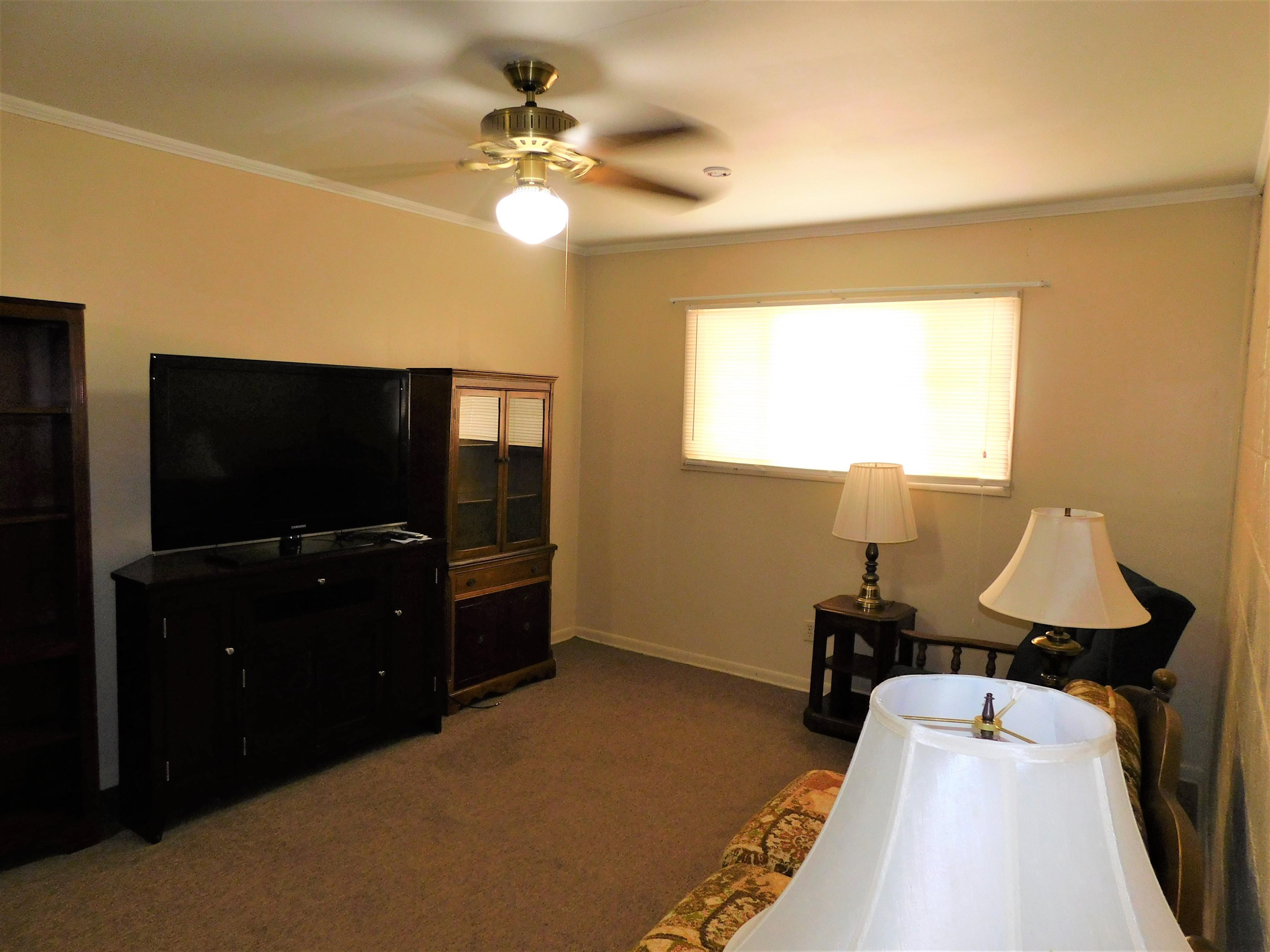 Image 12 of 17 For 610 7th W