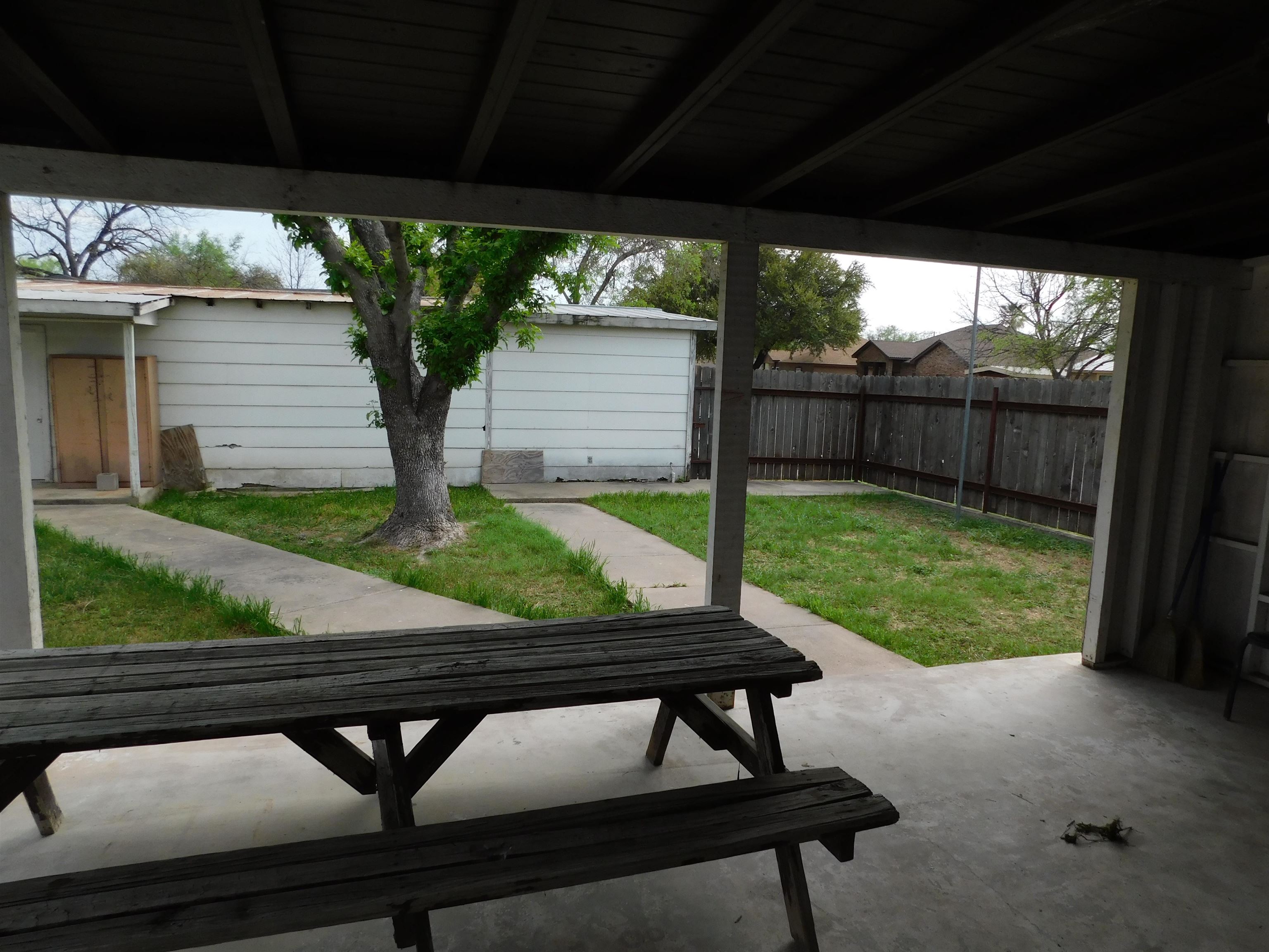 Image 15 of 17 For 610 7th W