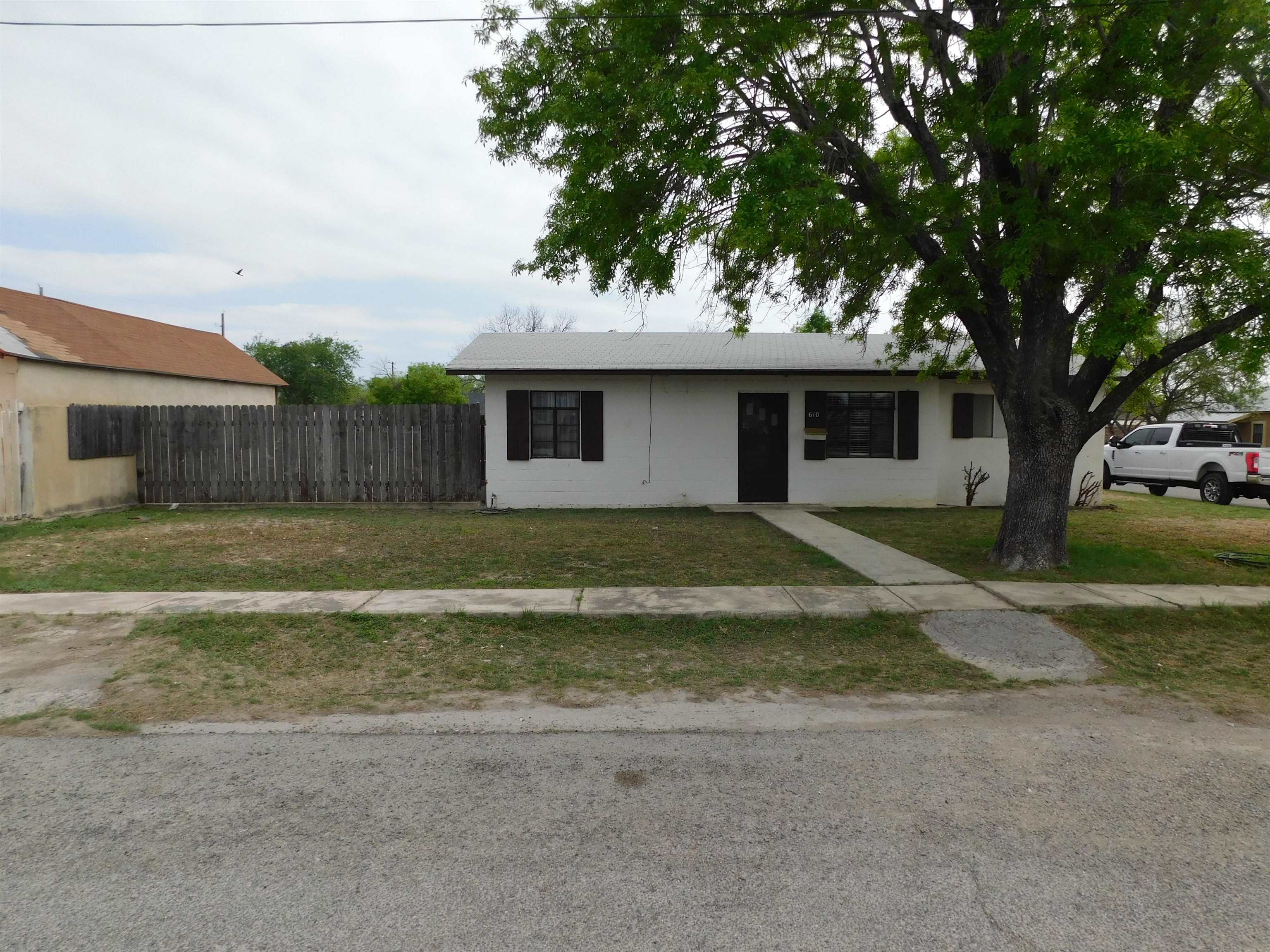 Image 3 of 17 For 610 7th W