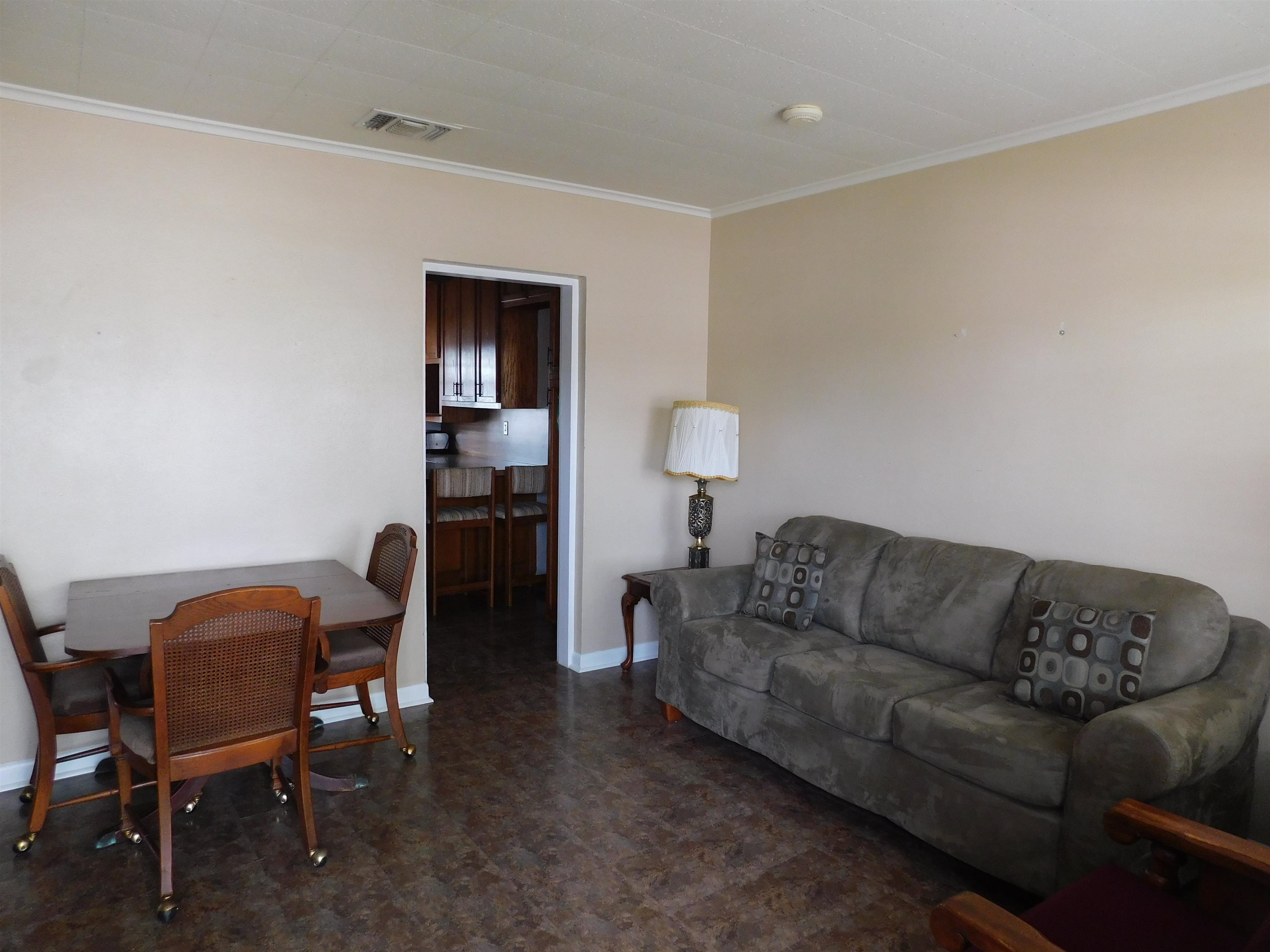 Image 5 of 17 For 610 7th W