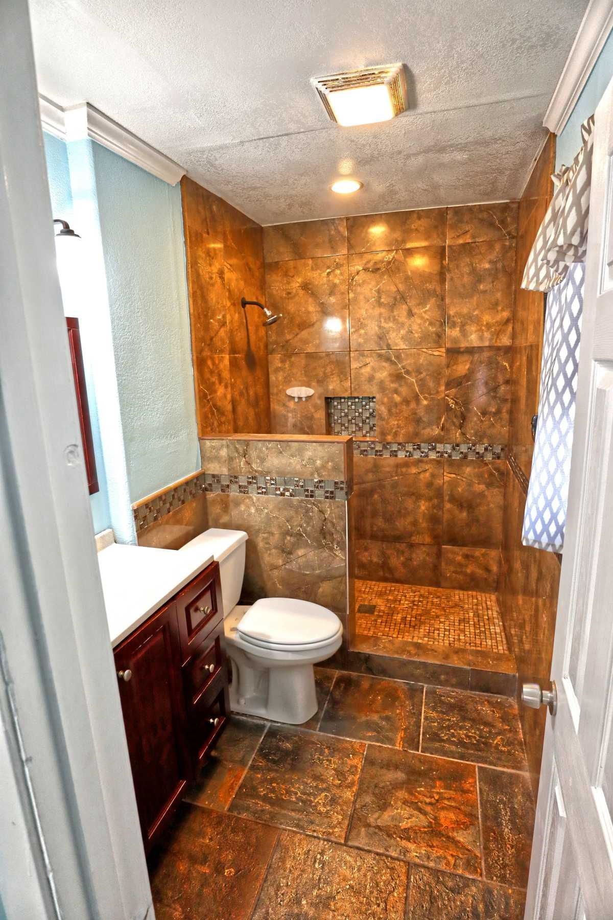 Image 11 of 19 For 209 Margaret