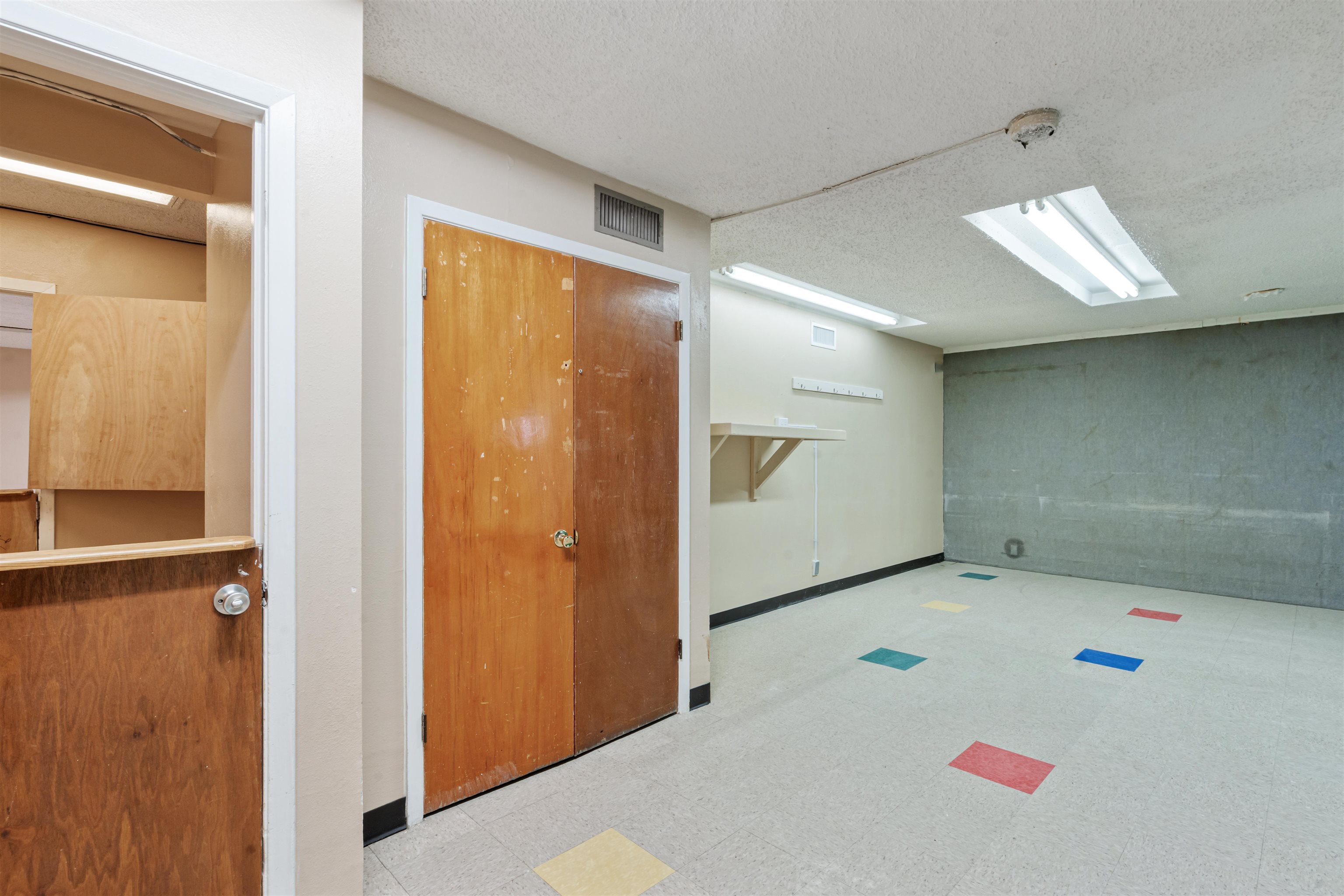 Image 26 of 48 For 3603 Veterans