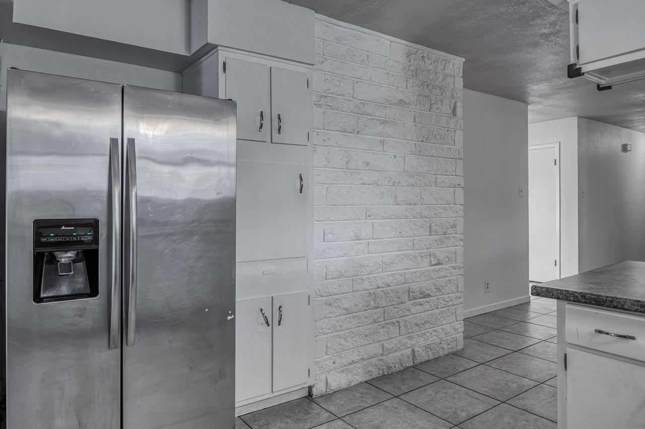 Image 13 of 20 For 243 Elizabeth