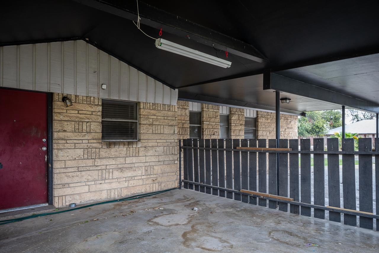 Image 19 of 20 For 243 Elizabeth