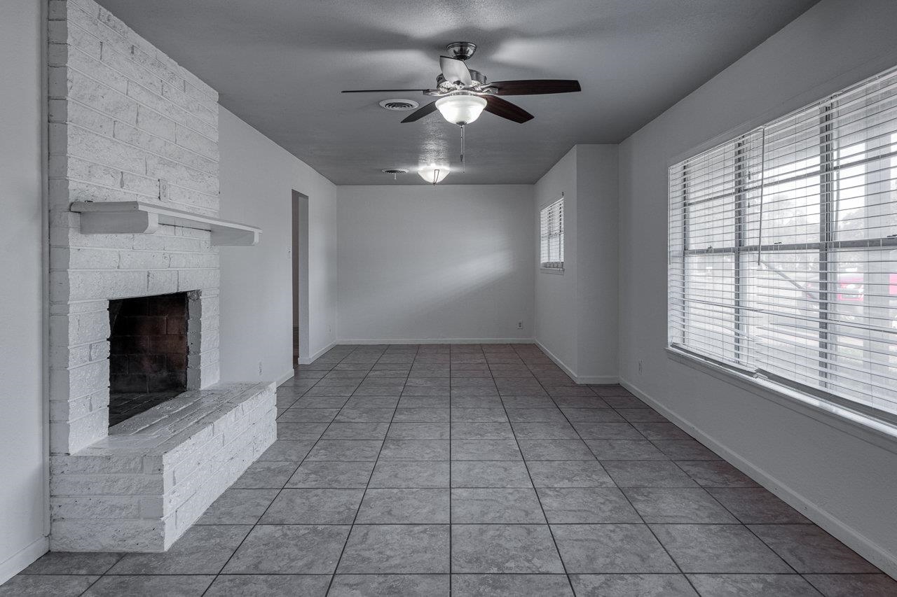 Image 3 of 20 For 243 Elizabeth