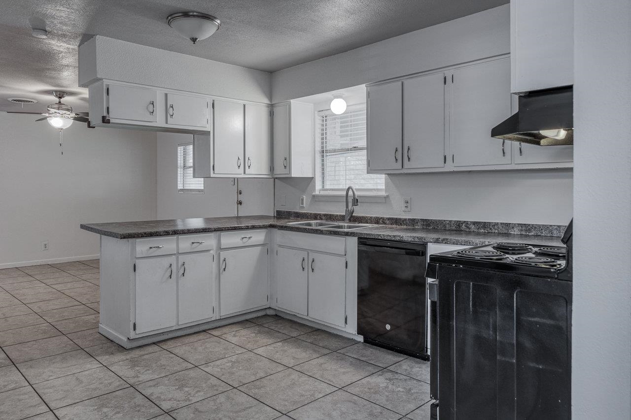 Image 8 of 20 For 243 Elizabeth