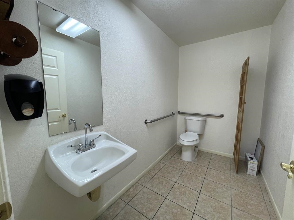 Image 6 of 7 For 2107 Veterans