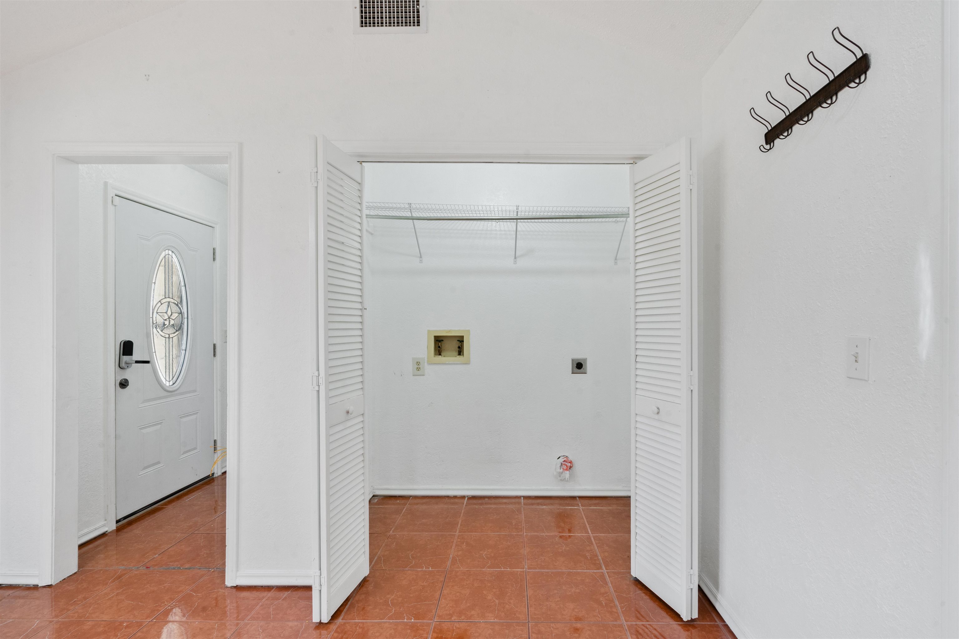 Image 11 of 37 For 1018 Fort Clark