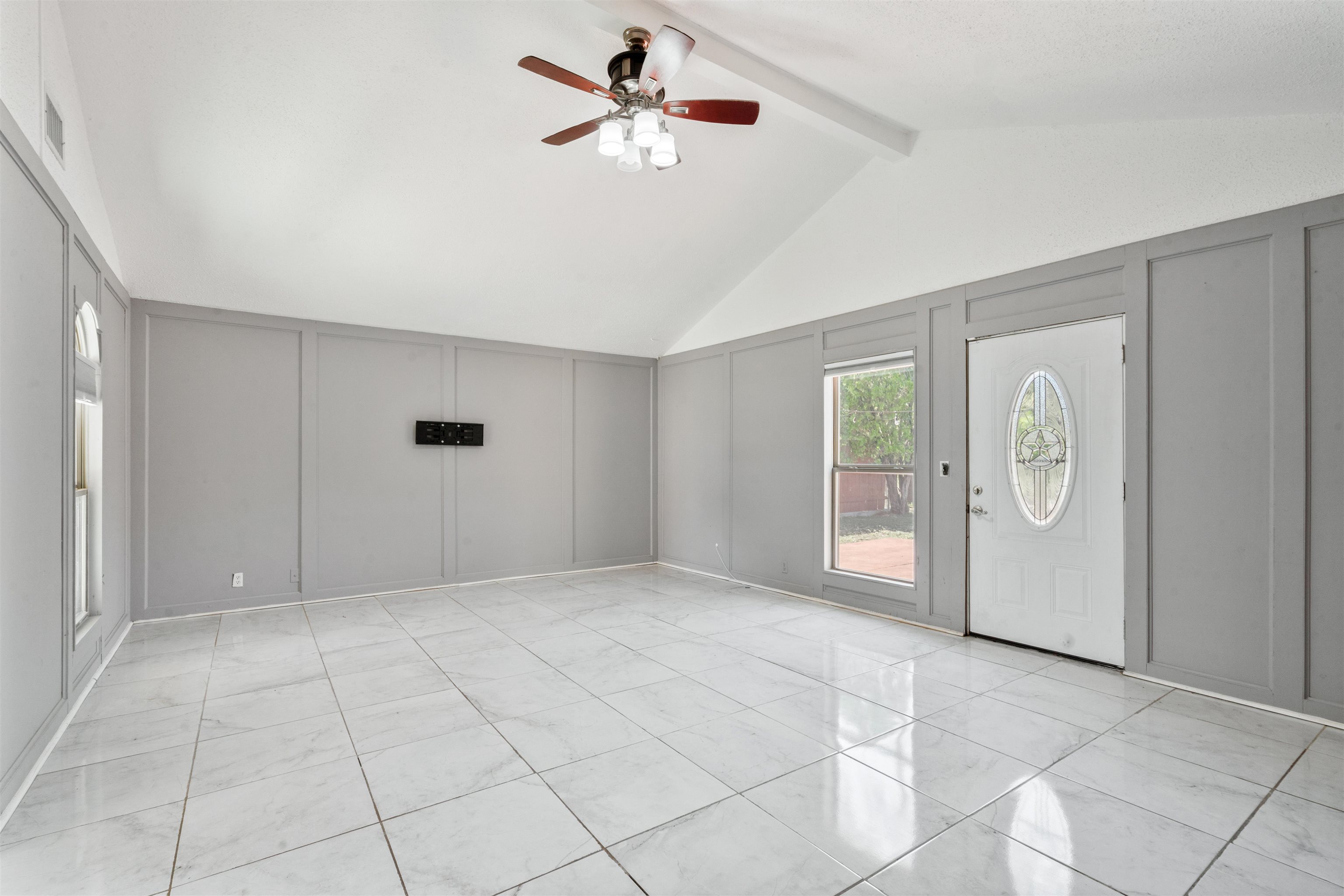 Image 12 of 37 For 1018 Fort Clark