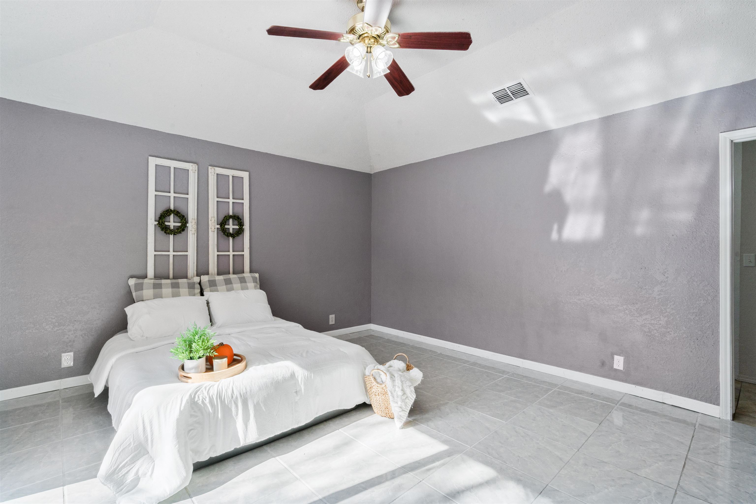 Image 16 of 37 For 1018 Fort Clark