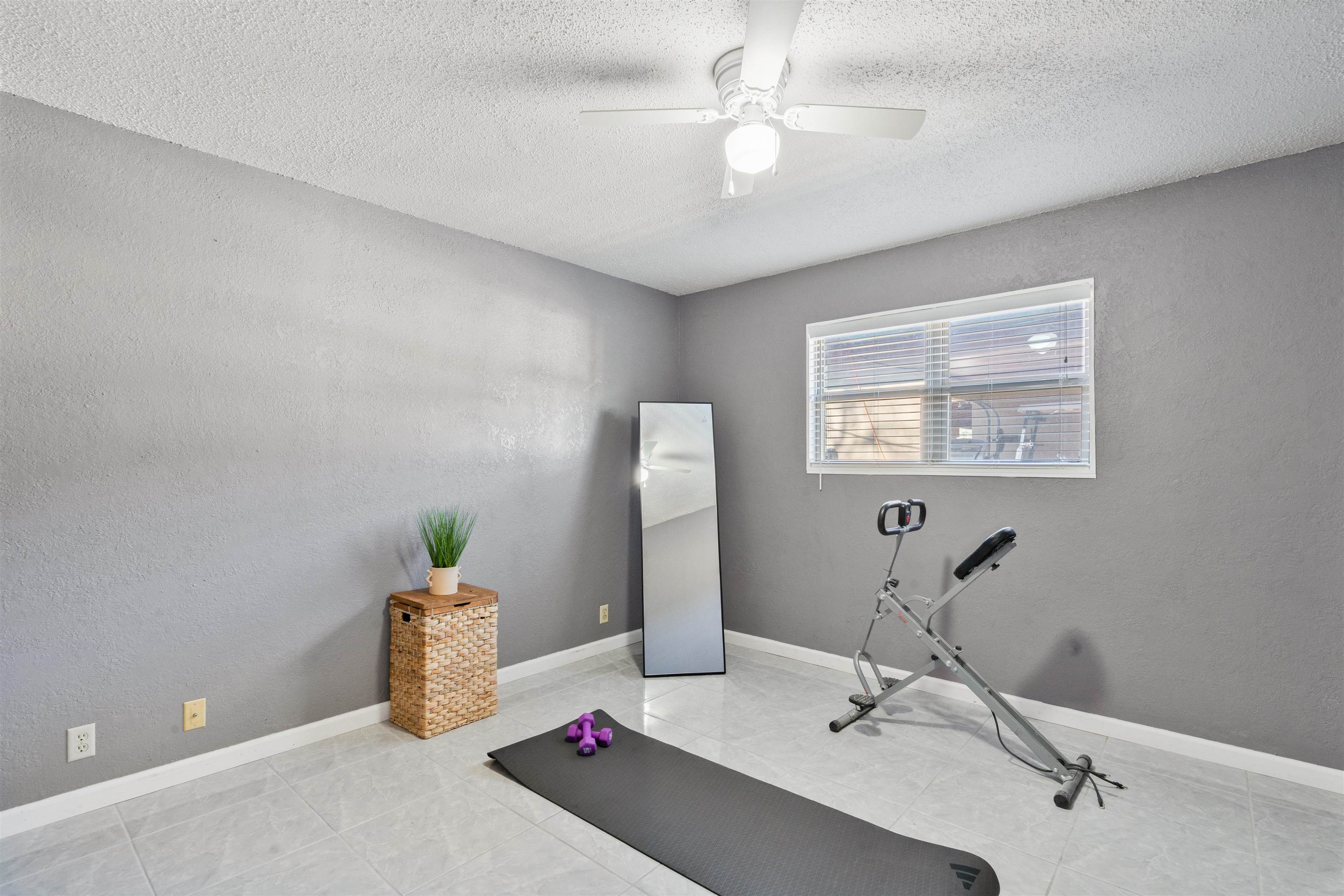 Image 21 of 37 For 1018 Fort Clark