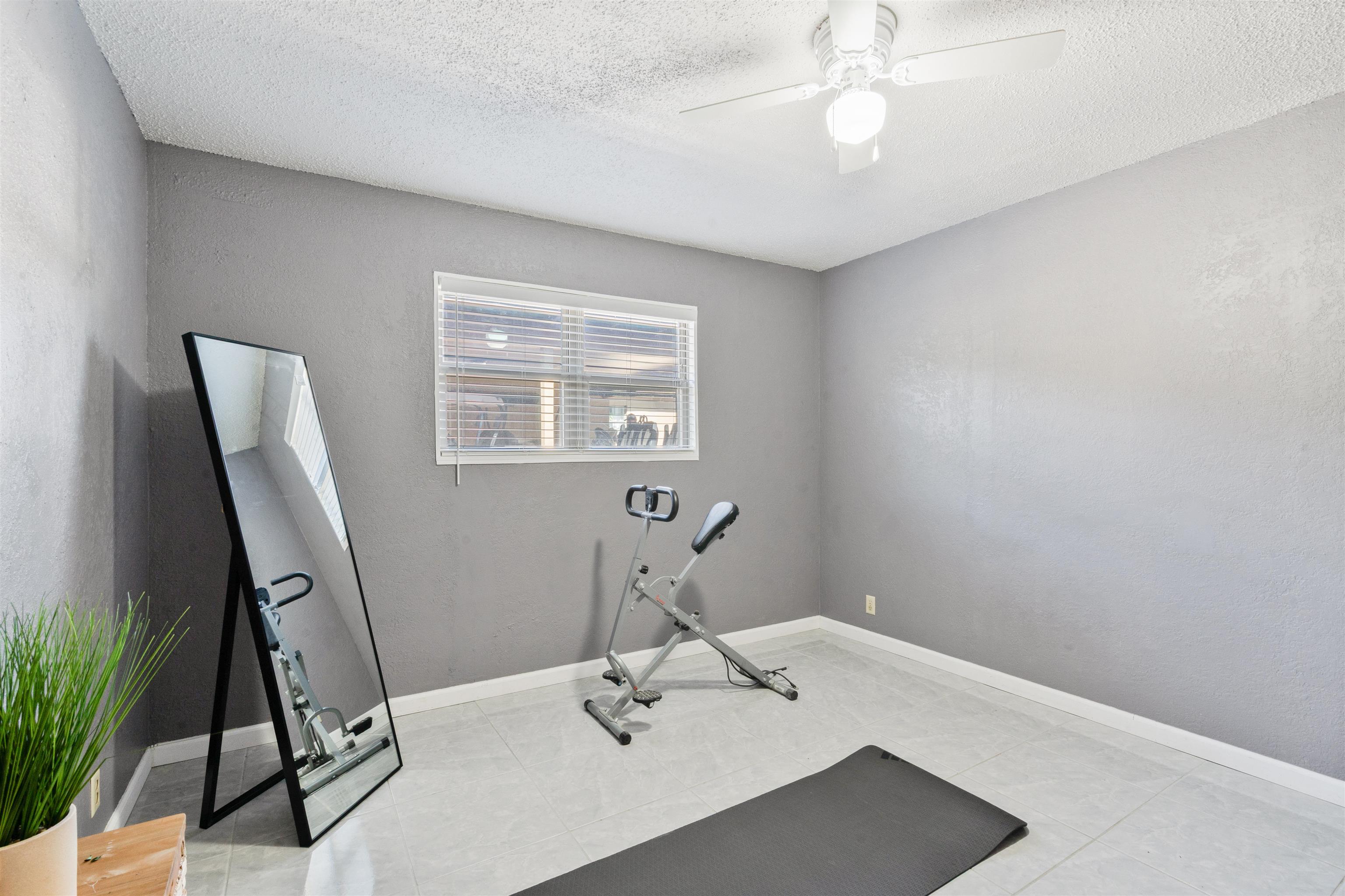 Image 22 of 37 For 1018 Fort Clark