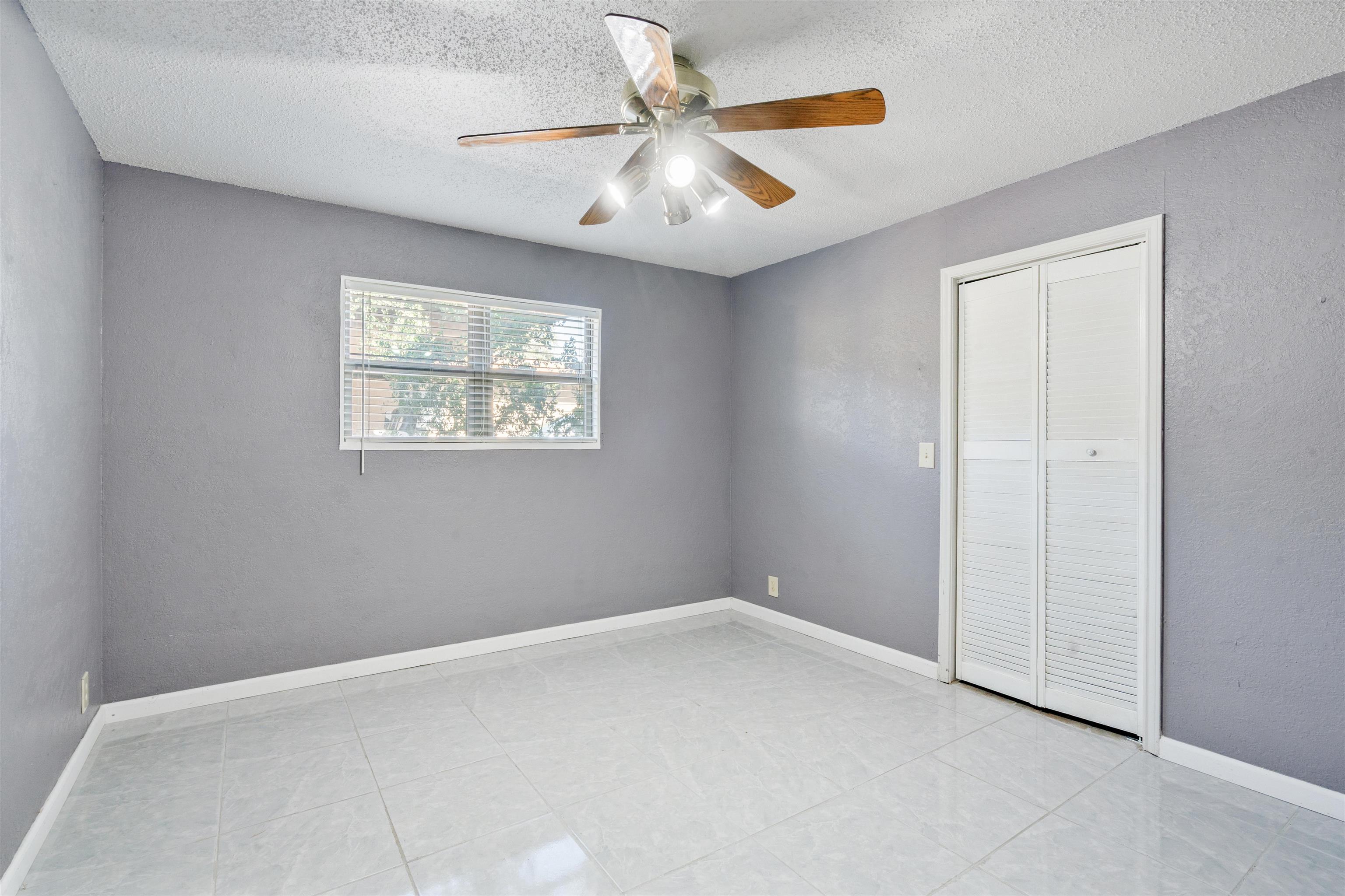 Image 25 of 37 For 1018 Fort Clark