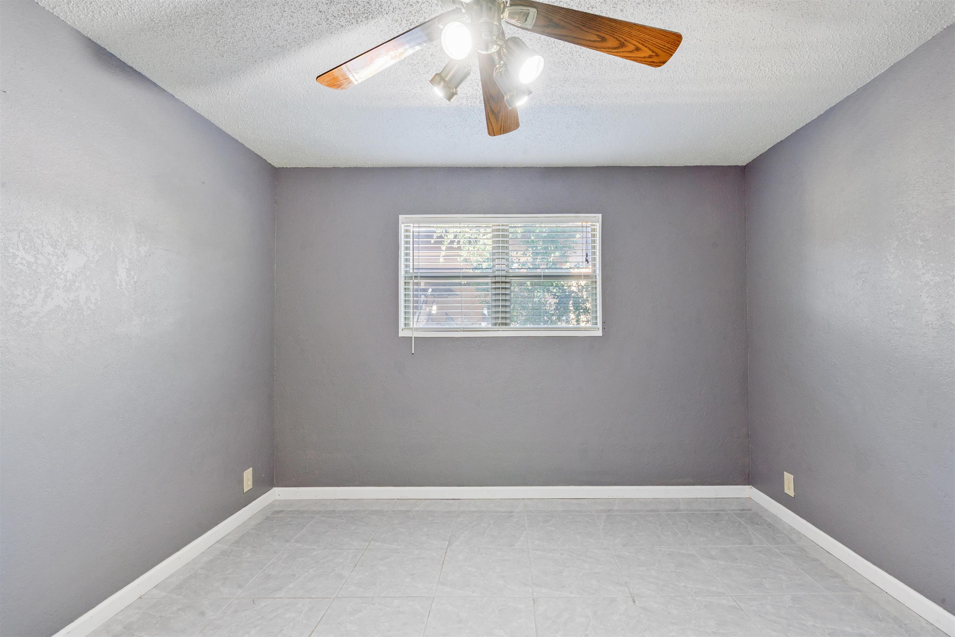 Image 26 of 37 For 1018 Fort Clark