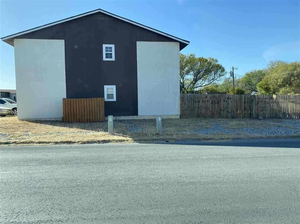 Image 4 of 4 For 110 Shannon Circle Unit A