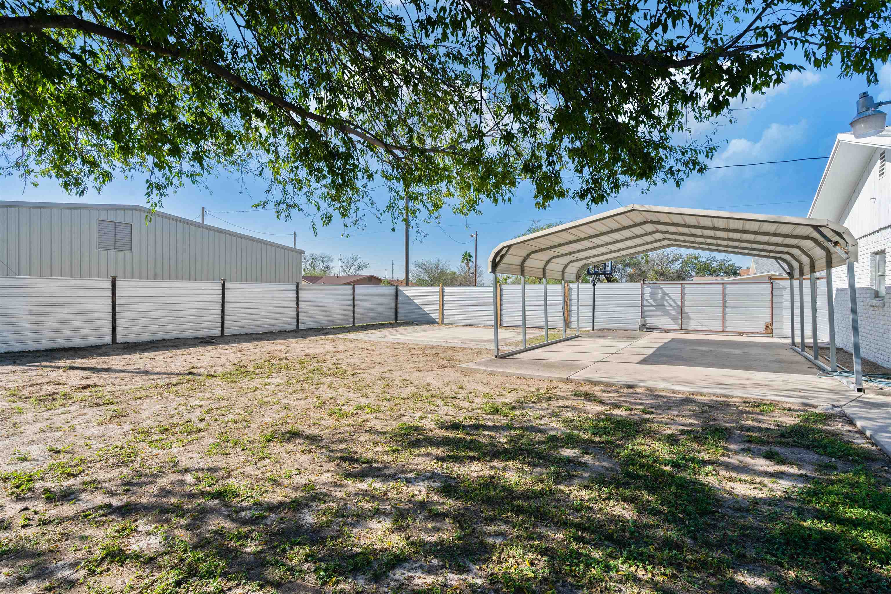 Image 20 of 21 For 1301 2nd E 