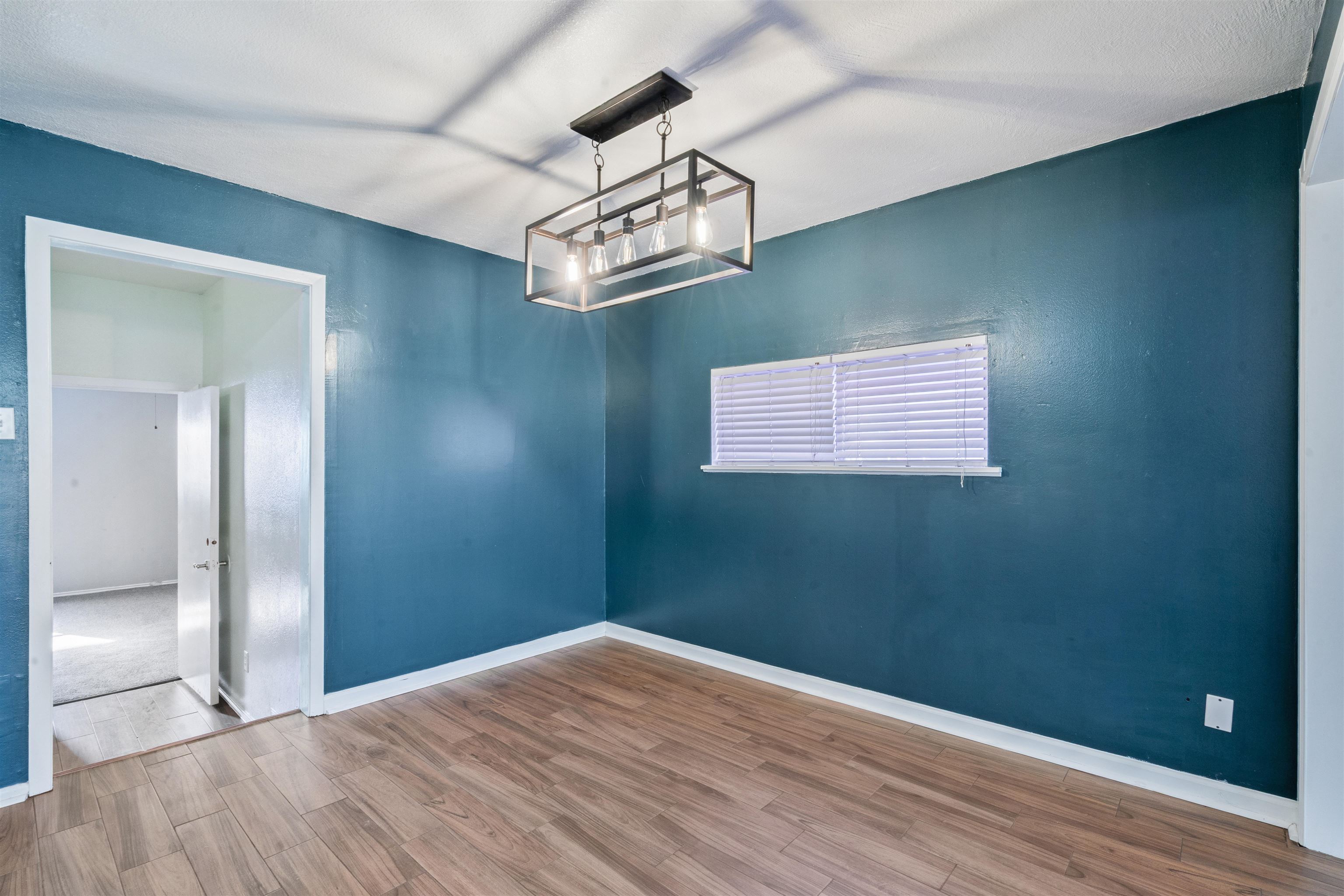 Image 6 of 21 For 1301 2nd E 