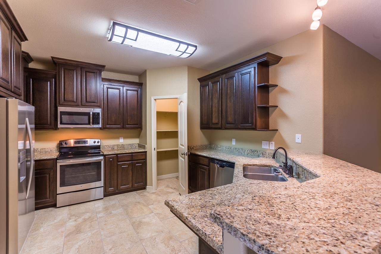 Image 10 of 24 For 300 Don Martin