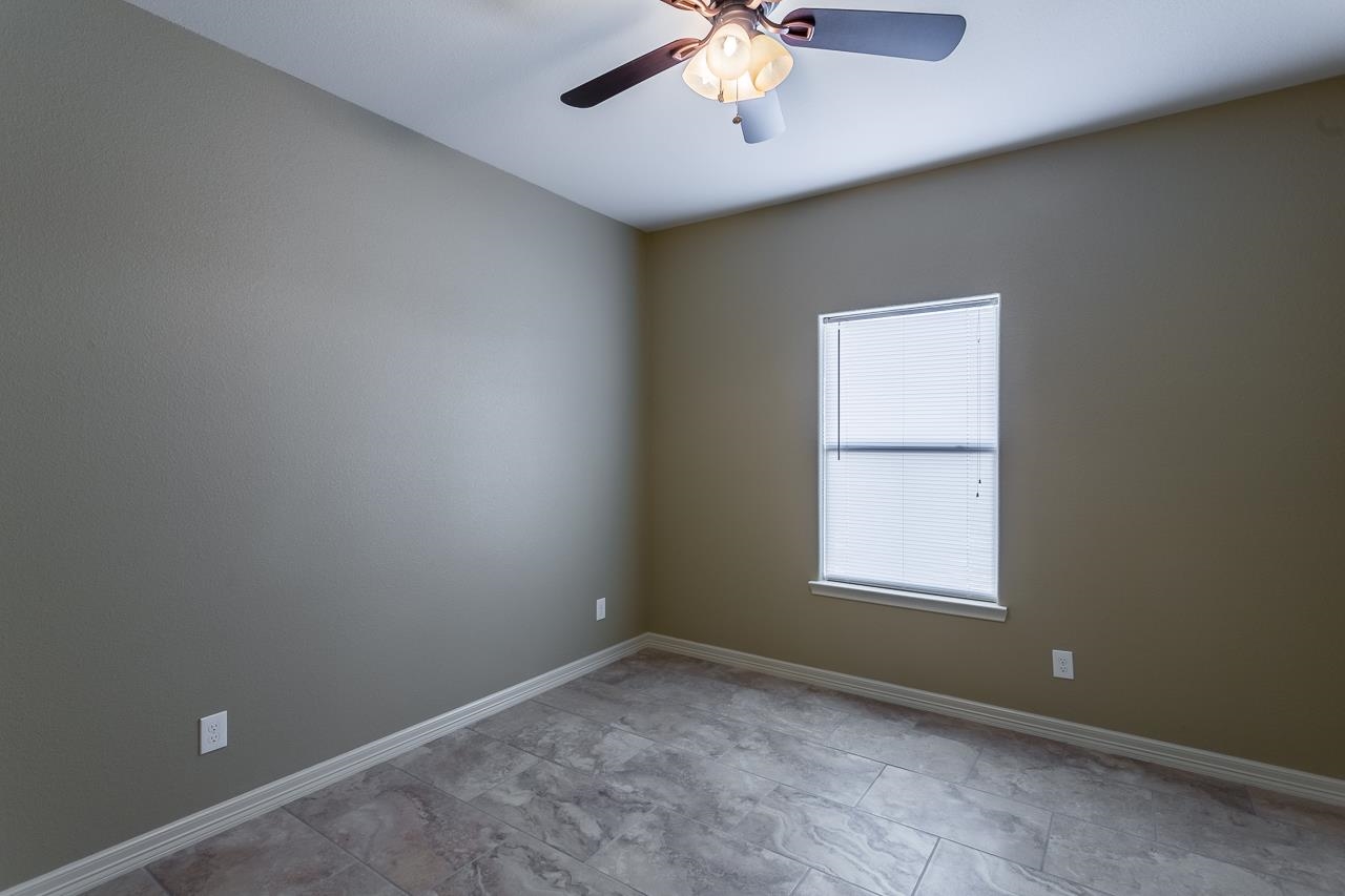 Image 15 of 24 For 300 Don Martin