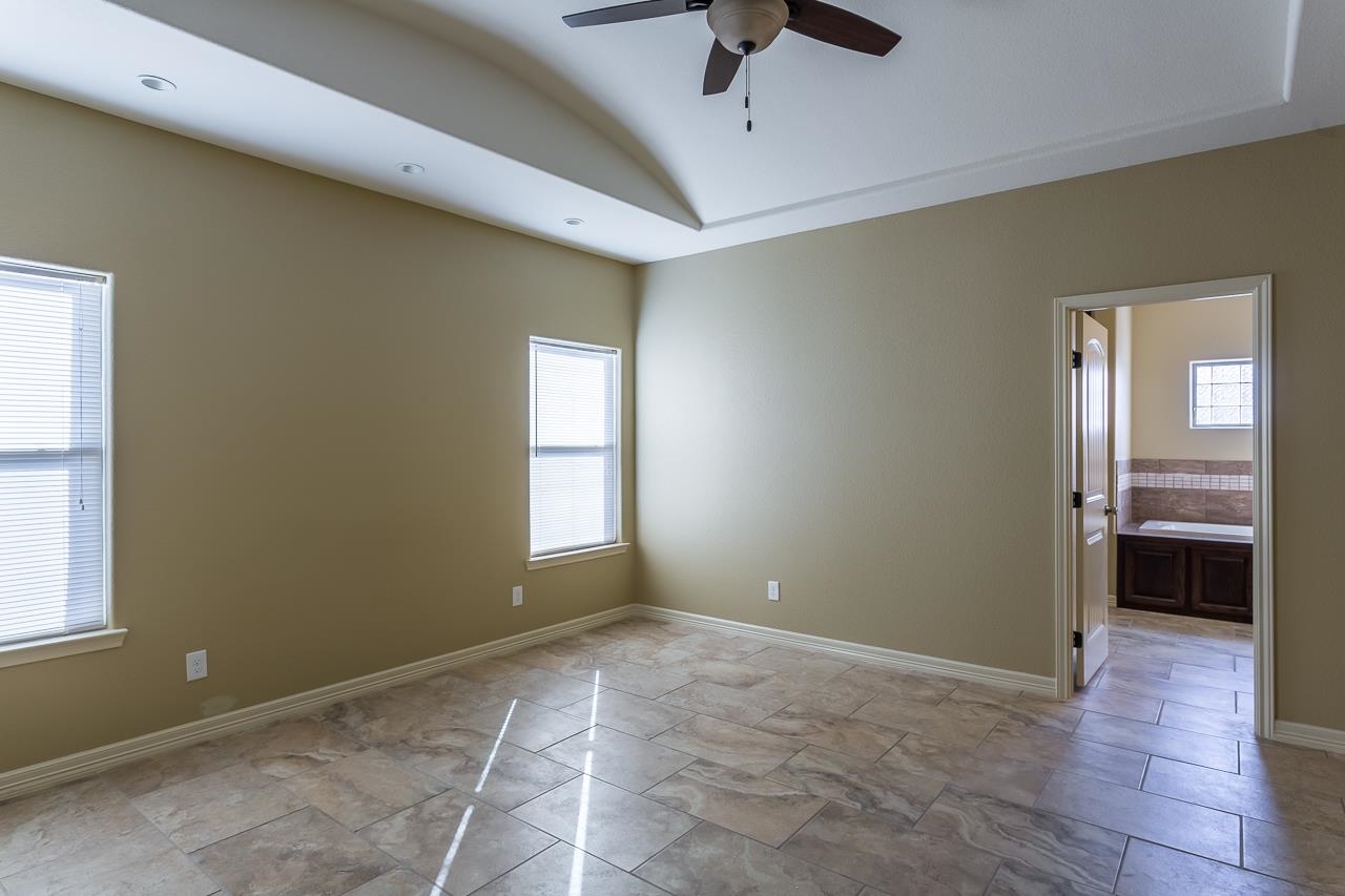 Image 17 of 24 For 300 Don Martin