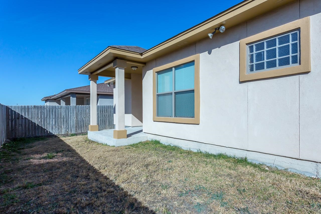 Image 24 of 24 For 300 Don Martin