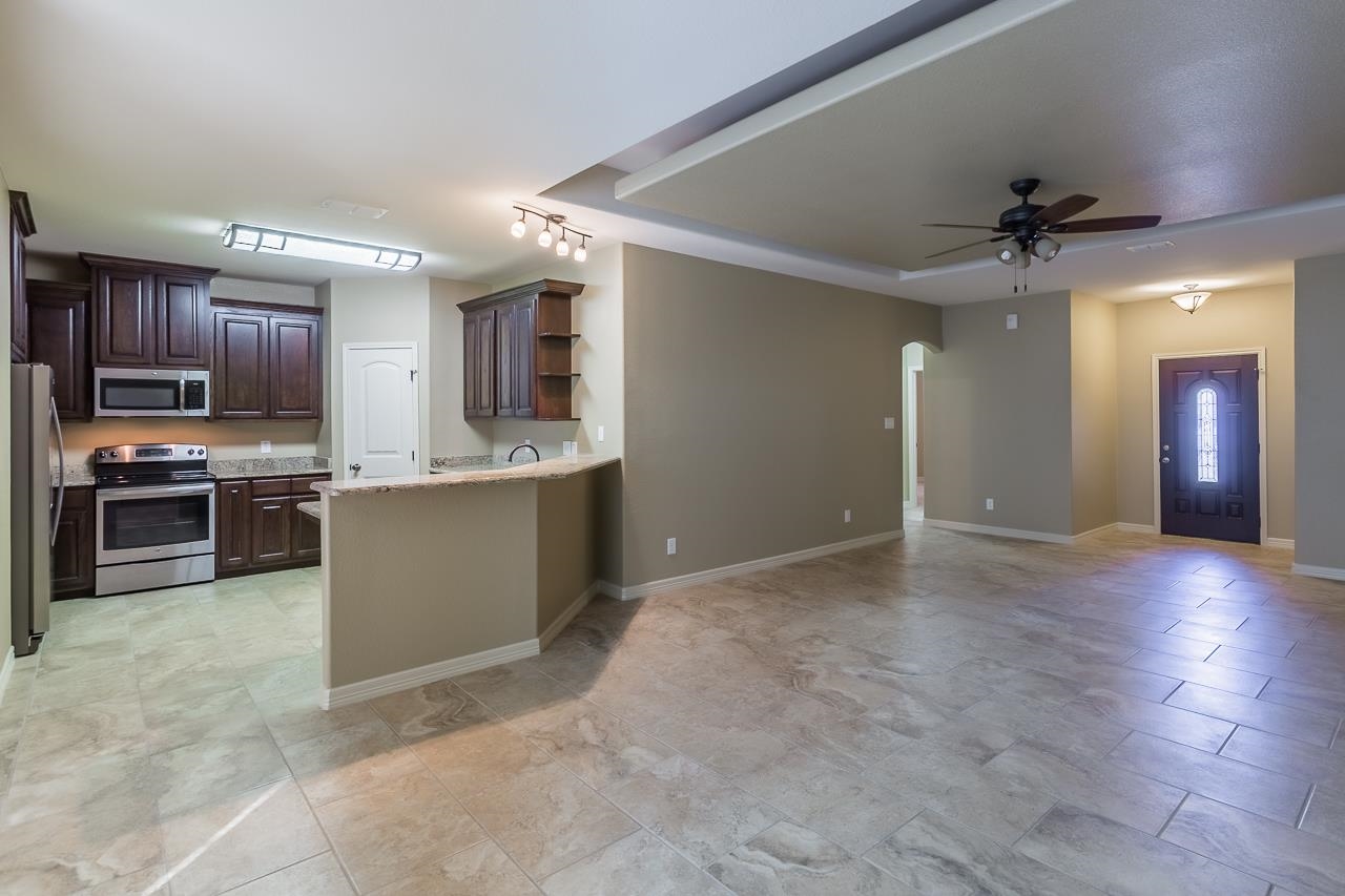 Image 7 of 24 For 300 Don Martin