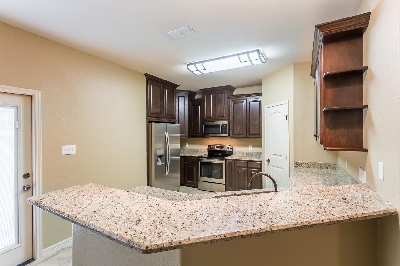 Image 8 of 24 For 300 Don Martin