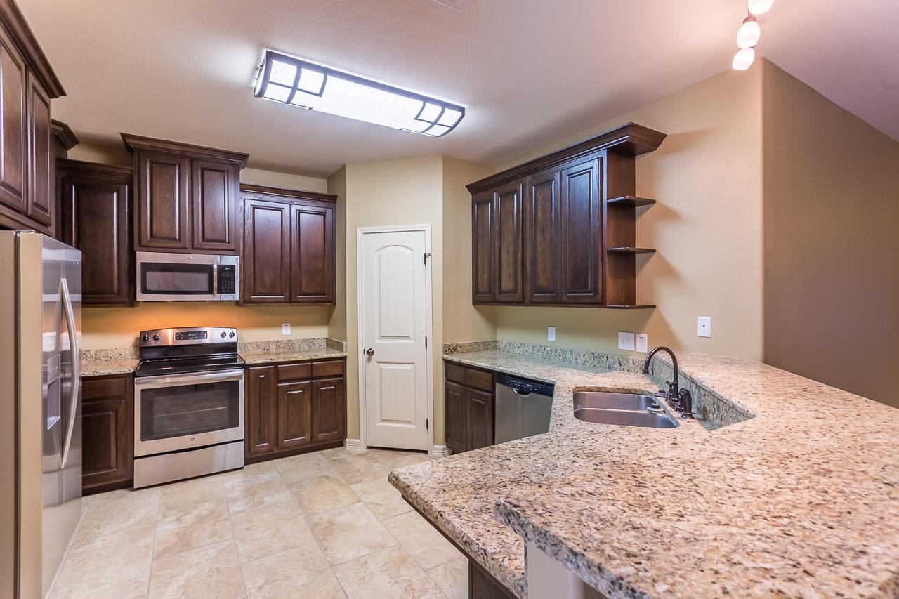 Image 9 of 24 For 300 Don Martin