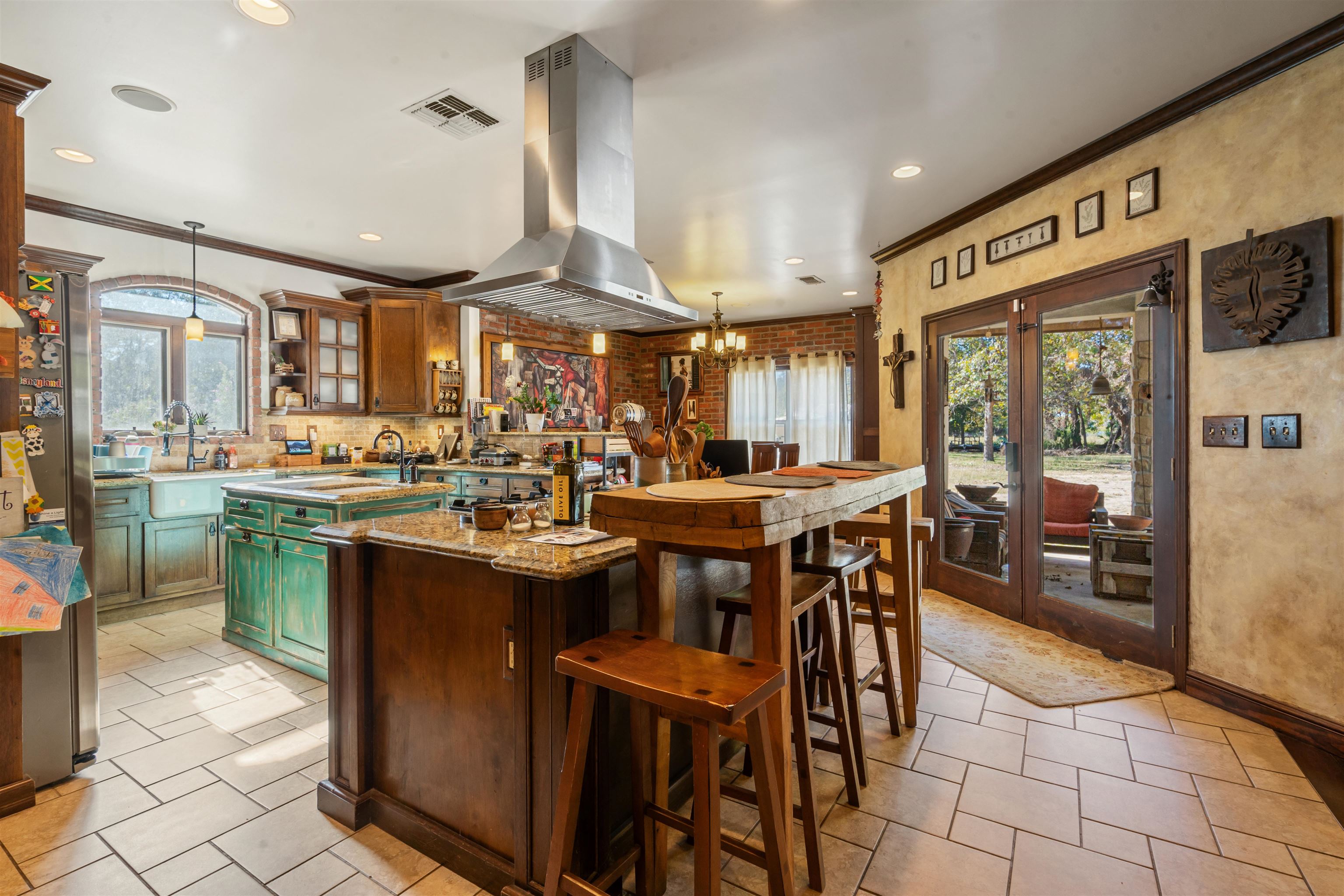 Image 12 of 42 For 121 Guyler  