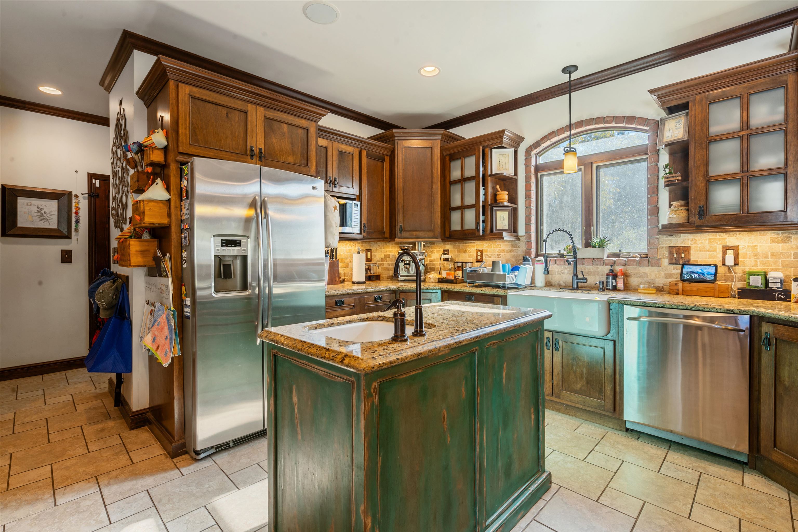 Image 13 of 42 For 121 Guyler  