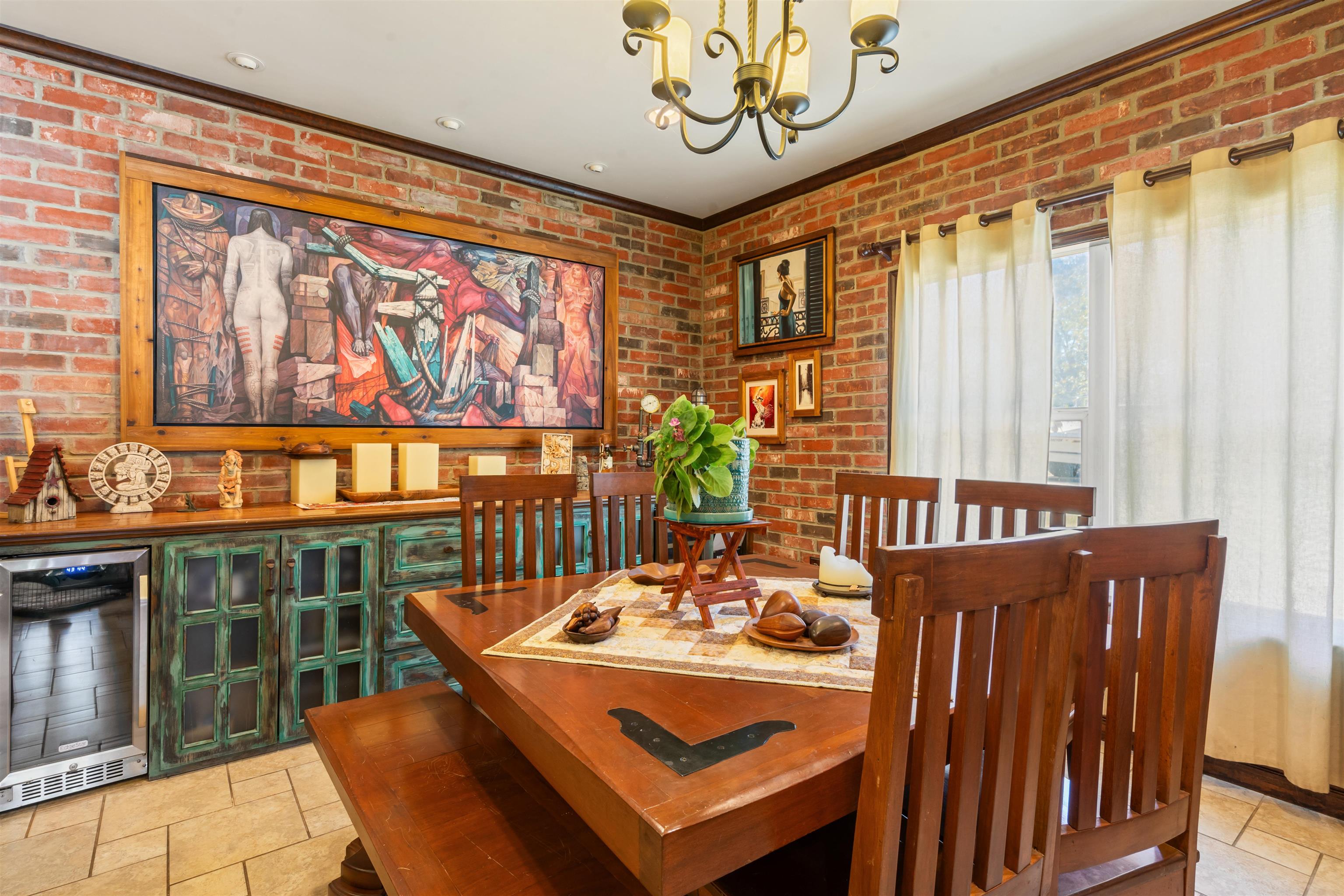 Image 17 of 42 For 121 Guyler  